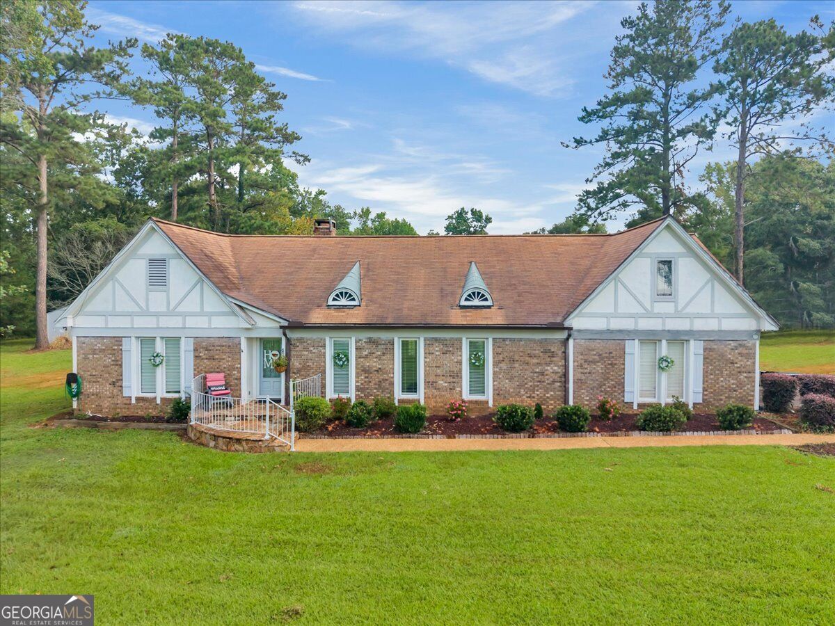 232 Briarwood Circle Property Photo 1