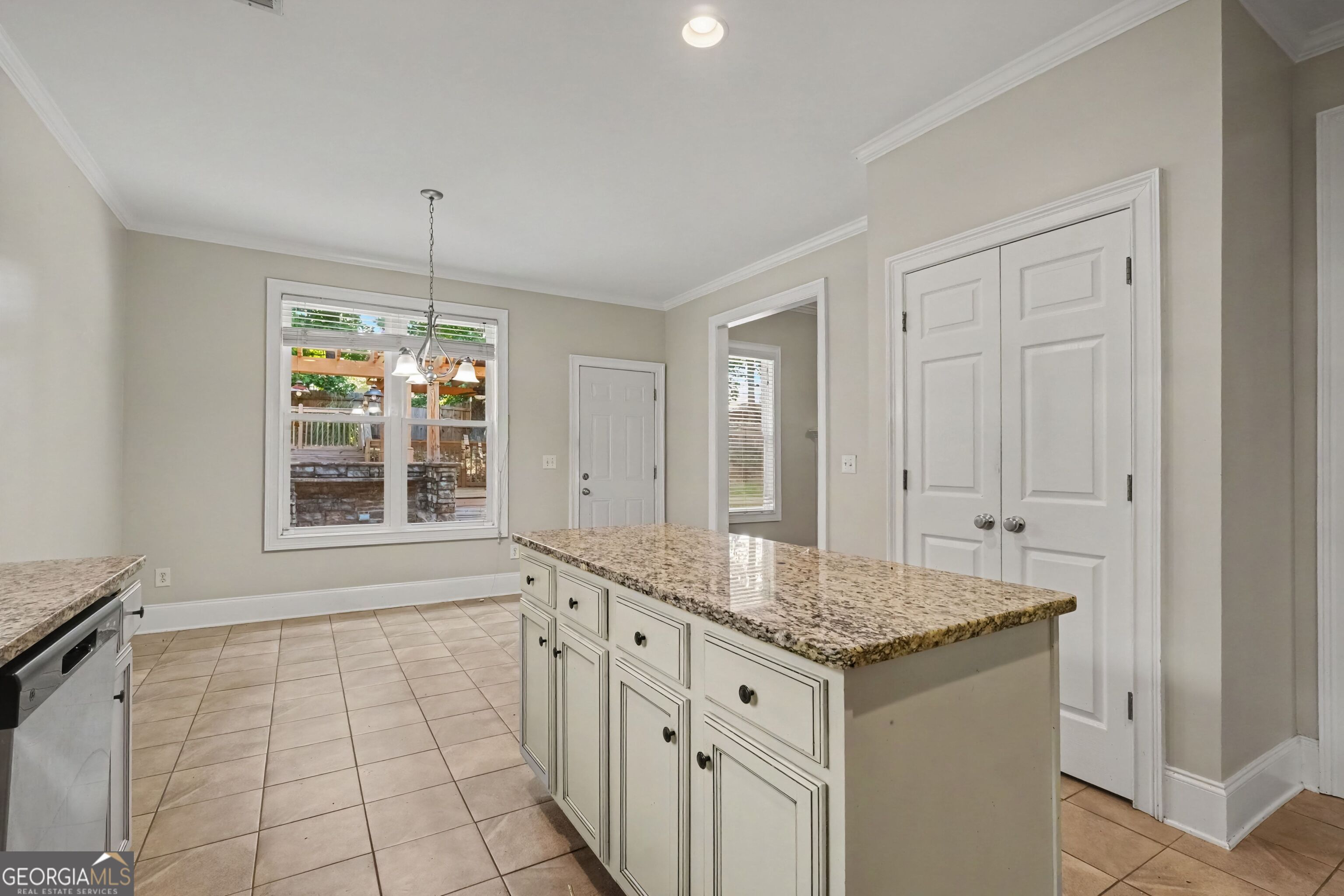 87 Thomas Place Drive Property Photo 14