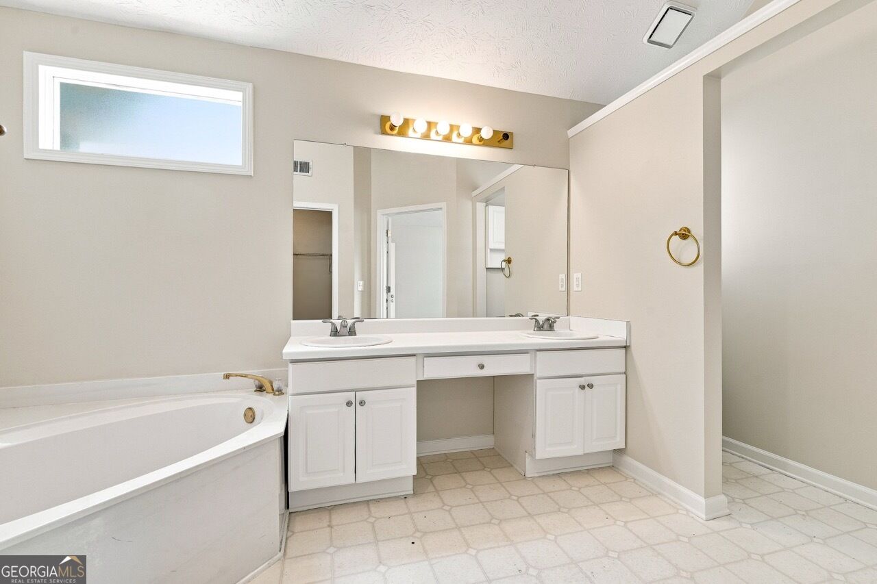 3210 Dundee Ridge Way Property Photo 23