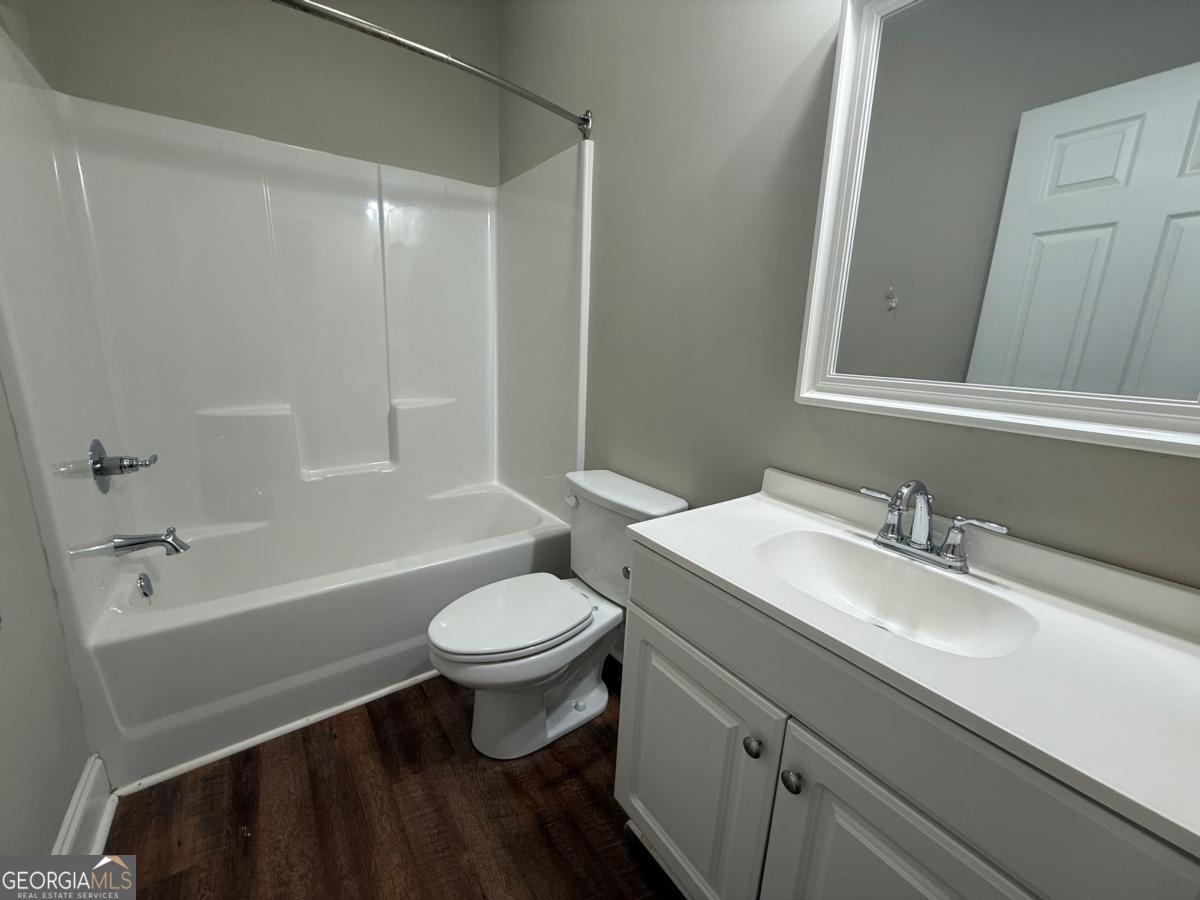 618 Liberty Overloo Property Photo 9
