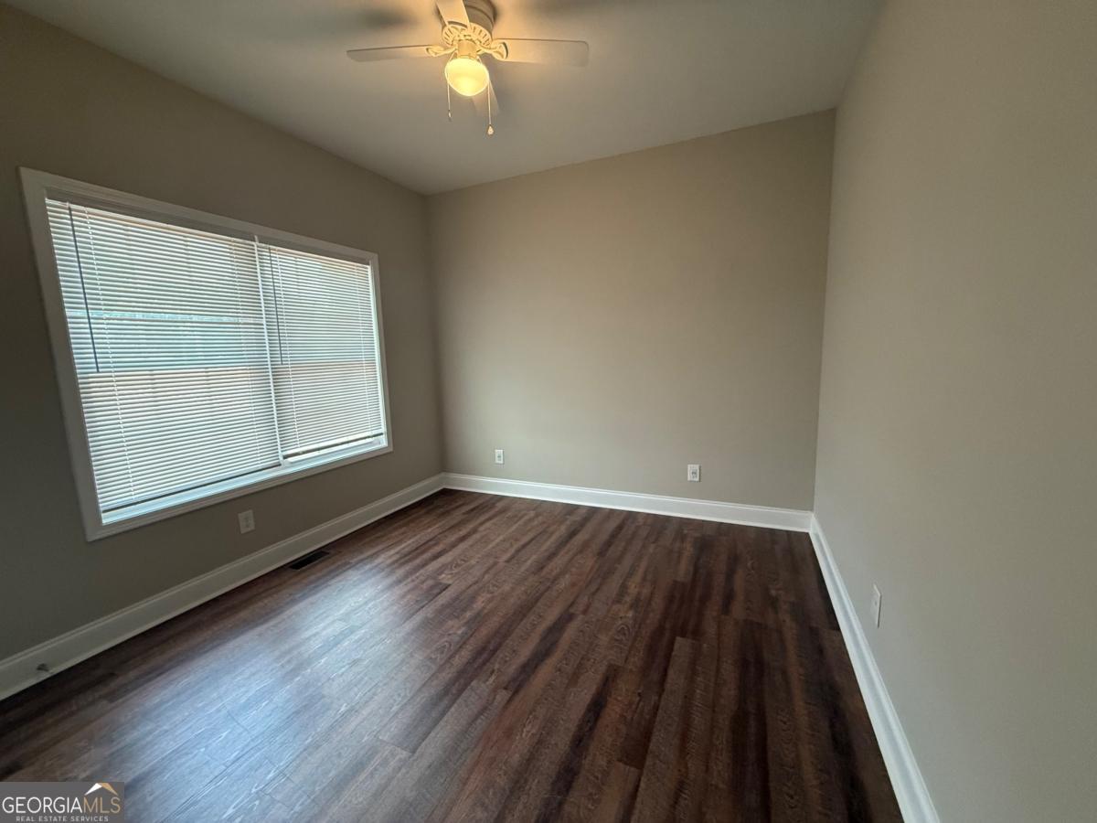 618 Liberty Overloo Property Photo 10