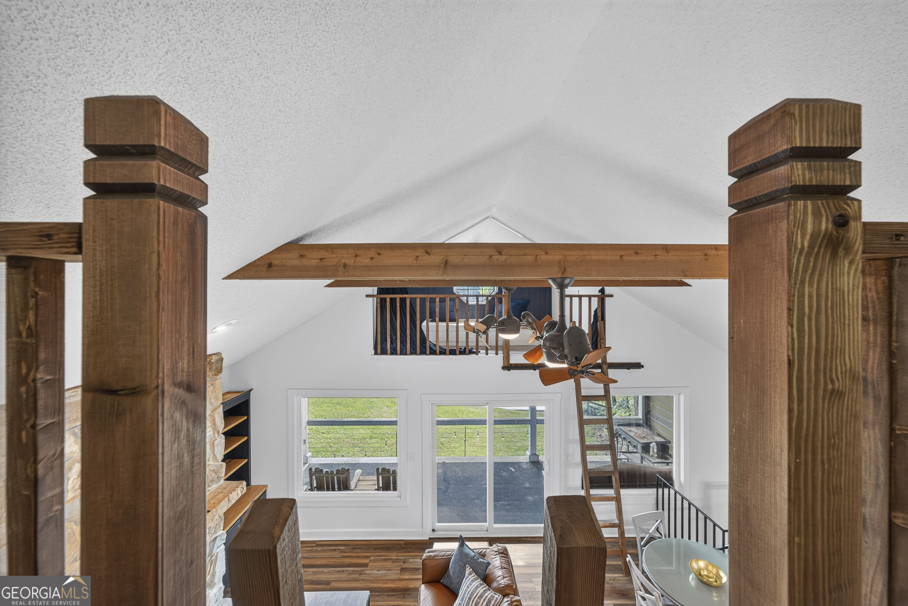 249 S Poinsettia Place Property Photo 14