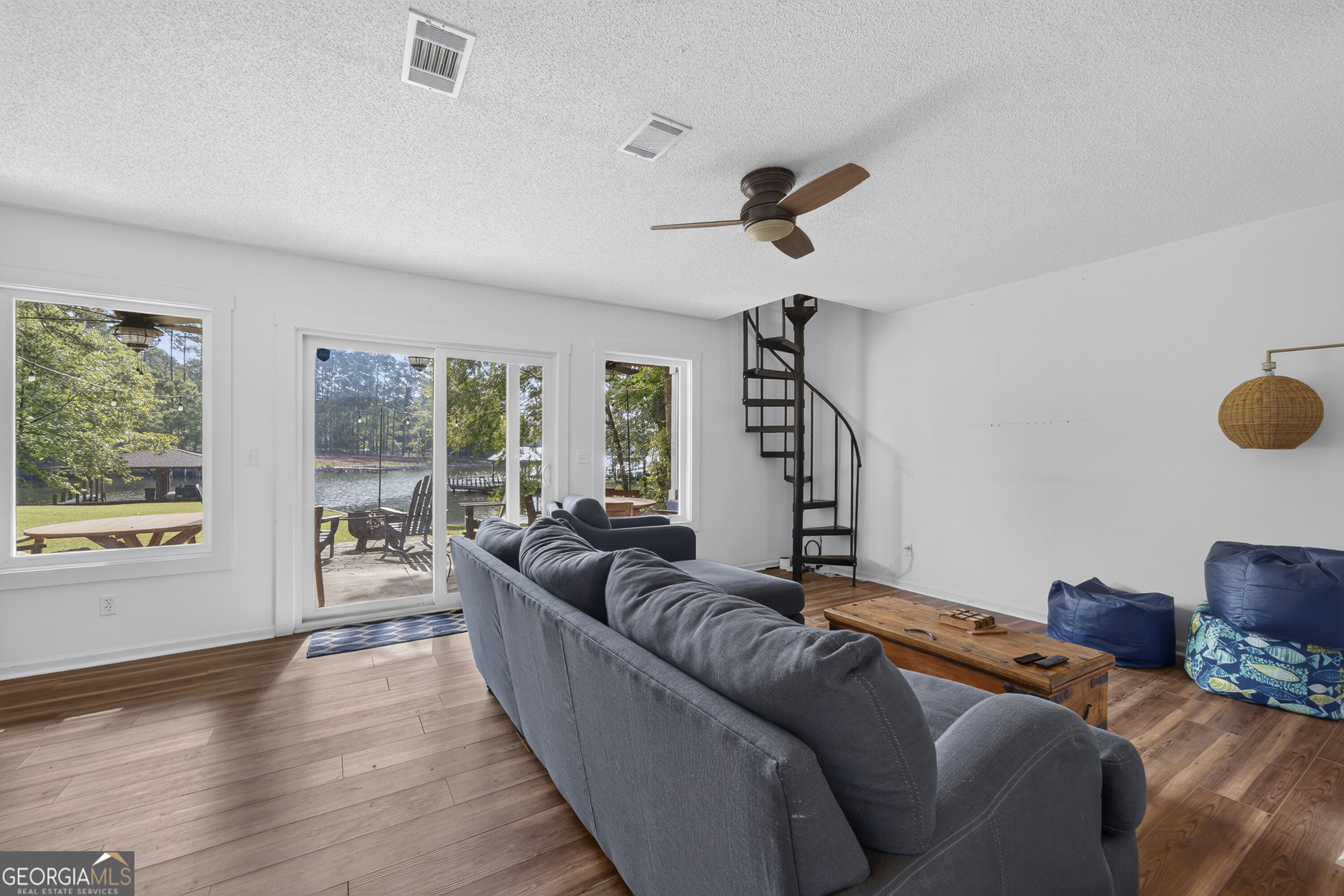 249 S Poinsettia Place Property Photo 16