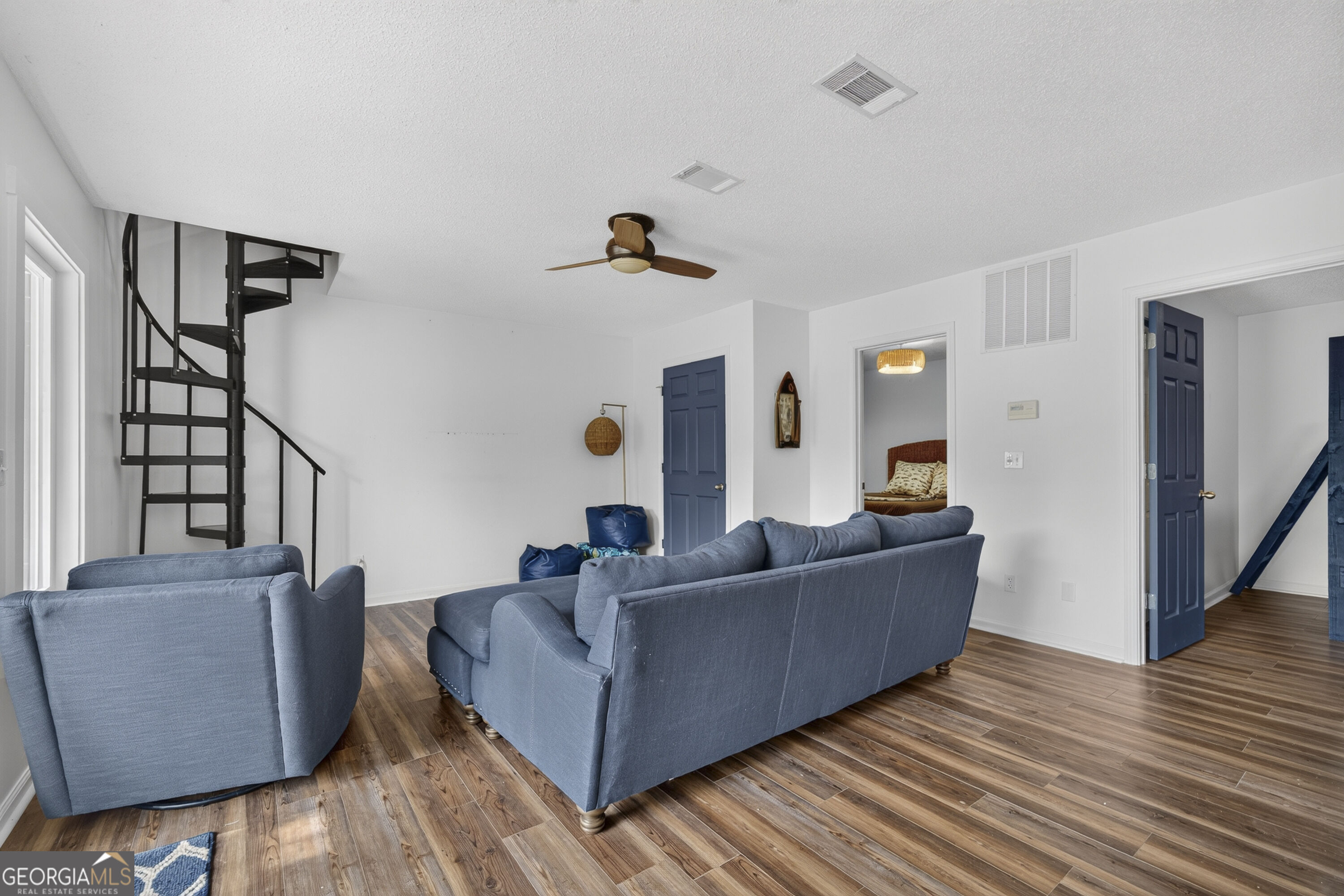 249 S Poinsettia Place Property Photo 17