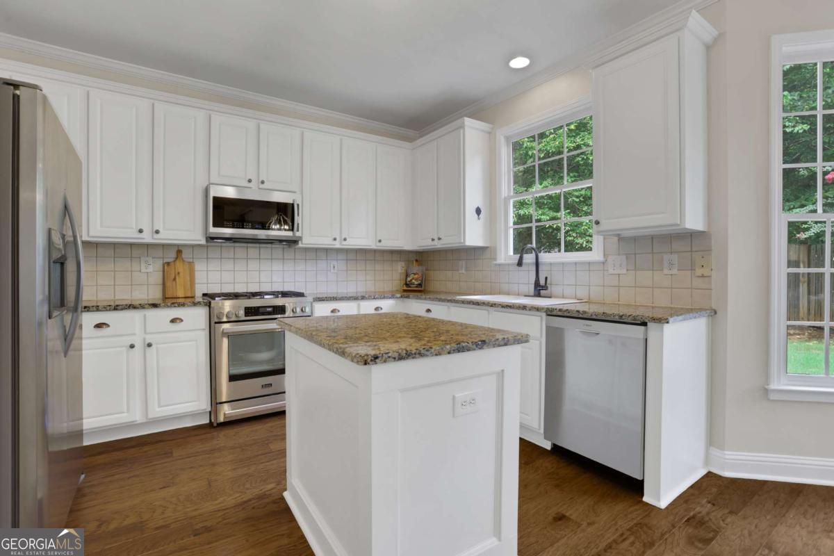 1025 Chippewa Oak Drive Property Photo 11