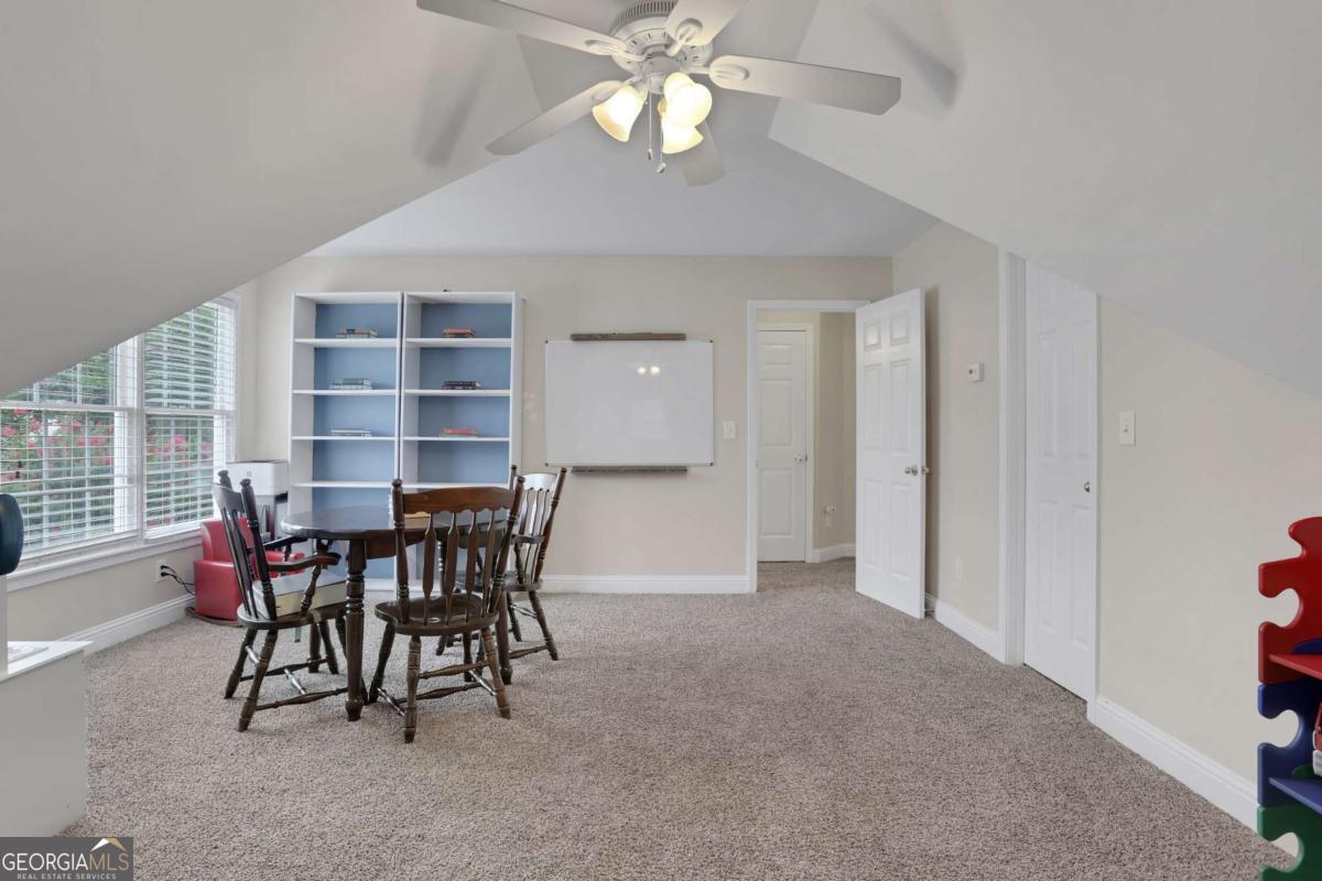 1025 Chippewa Oak Drive Property Photo 27