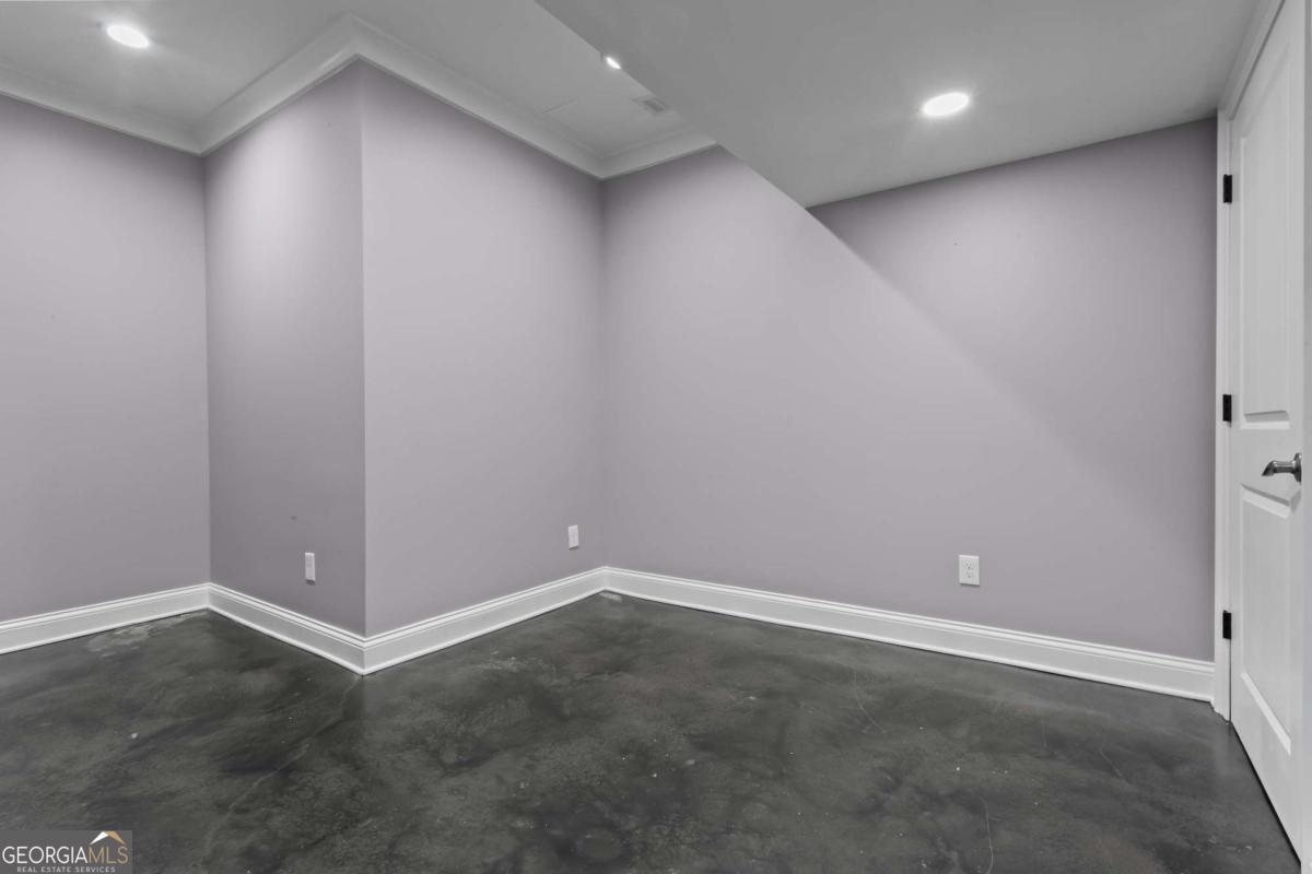 8325 Riverbirch Drive Property Photo 29