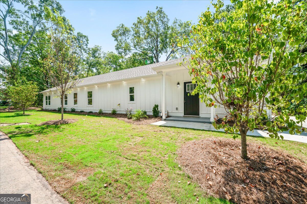 1212 Patricia Davis Drive Property Photo 1