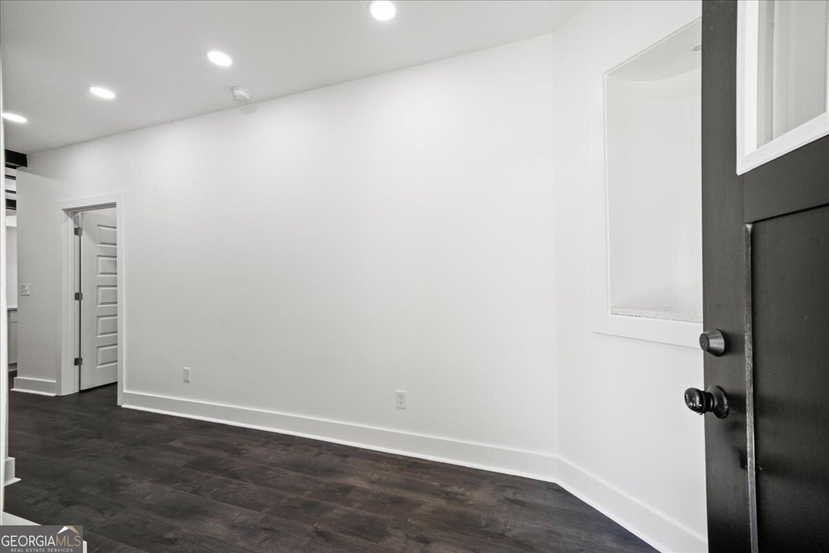 1212 Patricia Davis Drive Property Photo 3