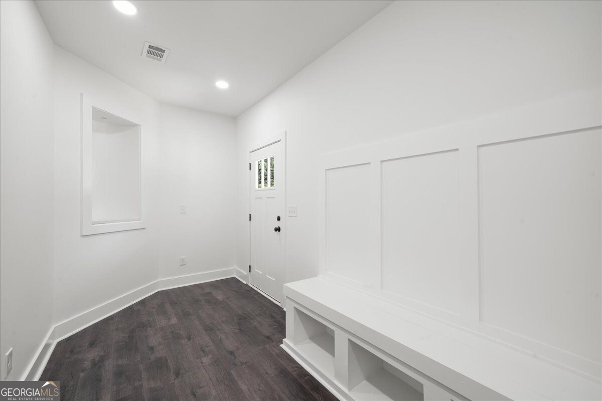 1212 Patricia Davis Drive Property Photo 4