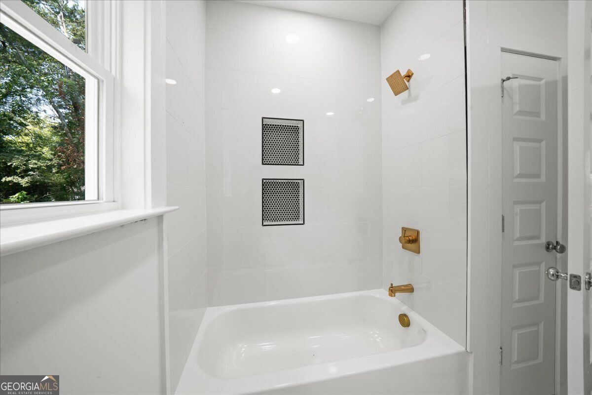 1212 Patricia Davis Drive Property Photo 34