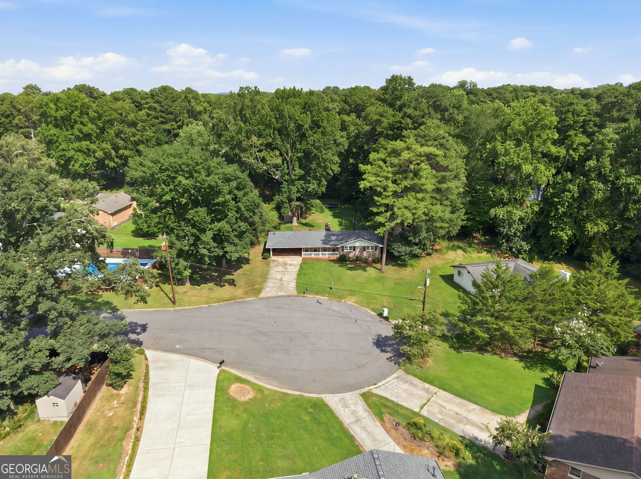 886 Oakhill Court Property Photo 4