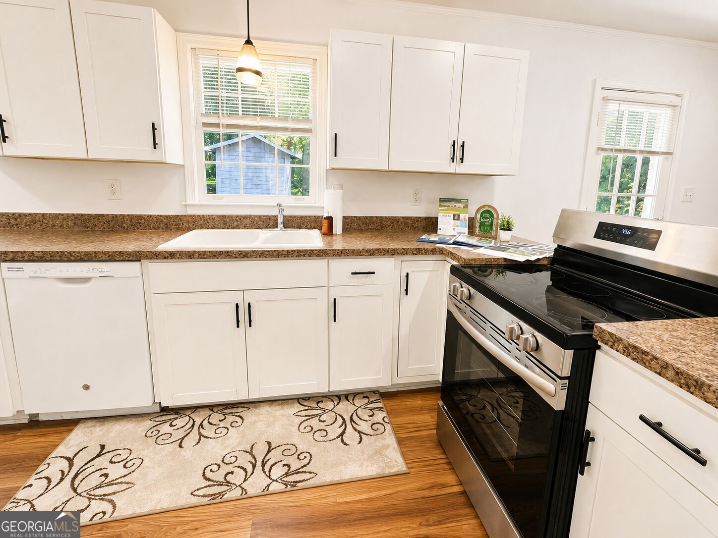 886 Oakhill Court Property Photo 7