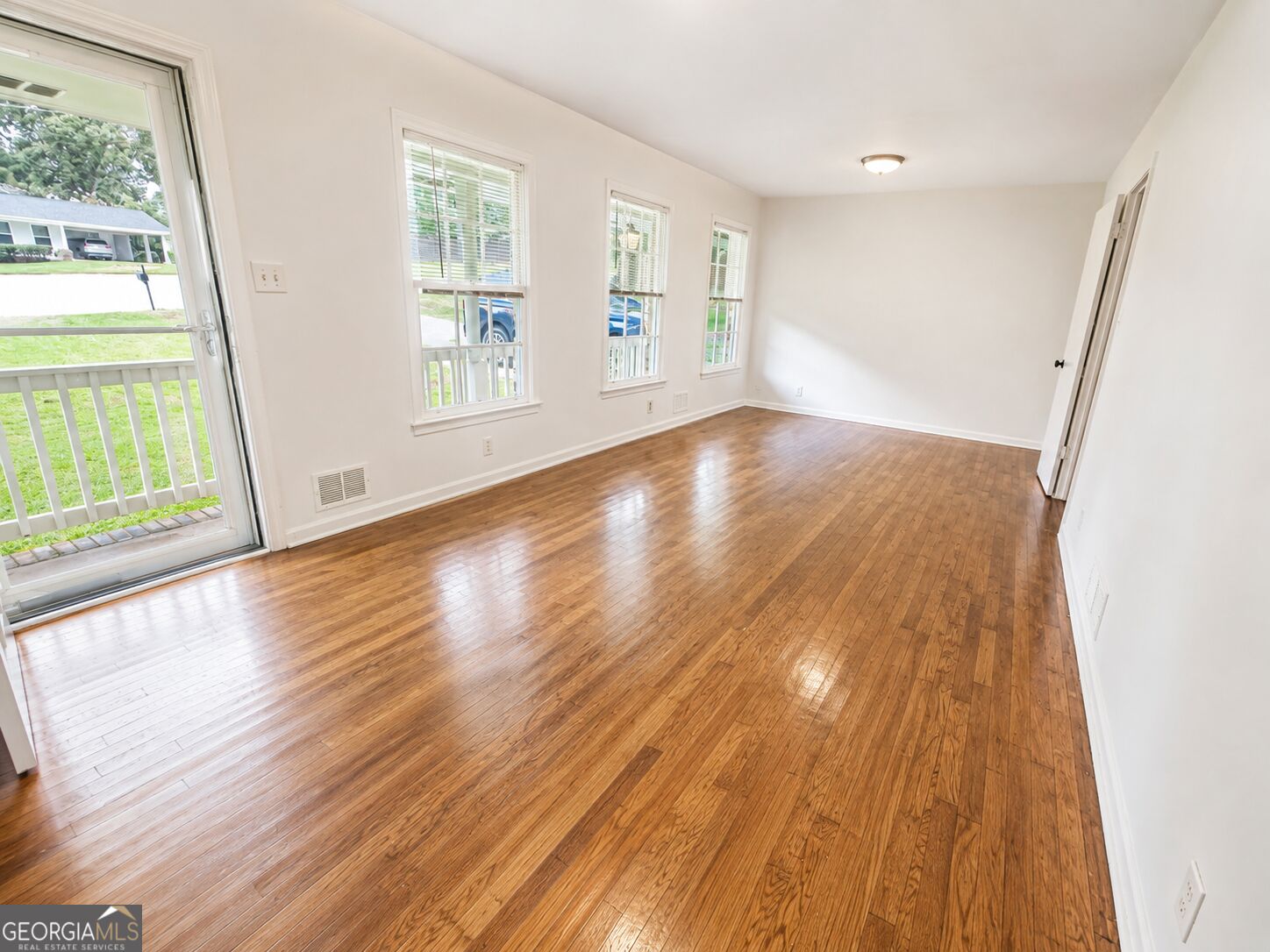 886 Oakhill Court Property Photo 12