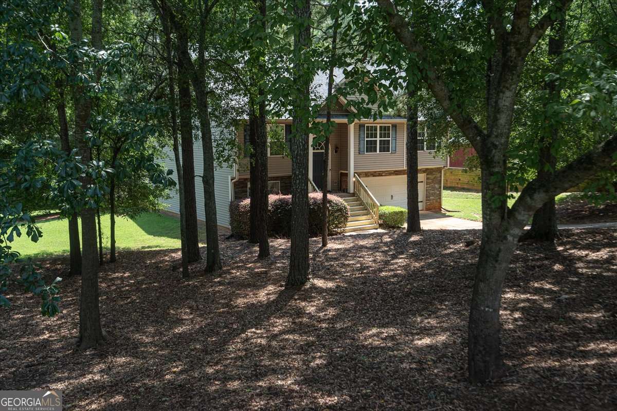 413 Tori Drive Property Photo 2