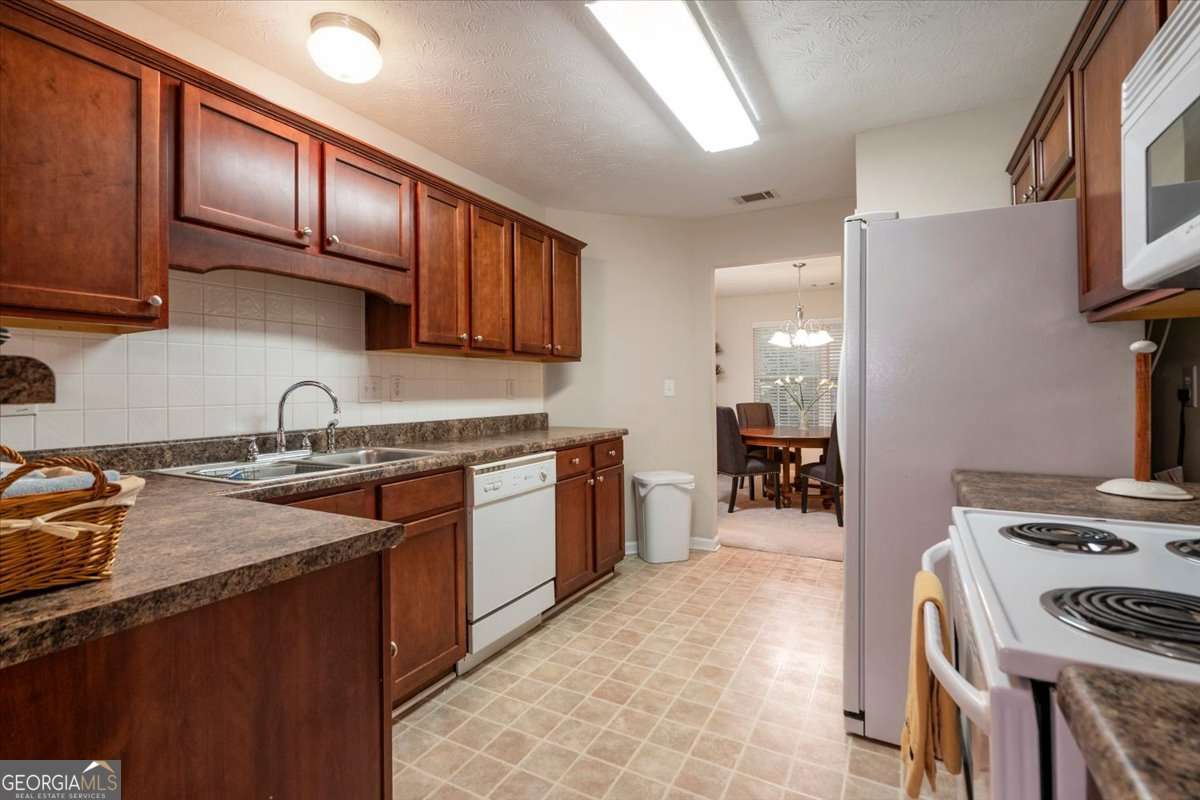 413 Tori Drive Property Photo 11