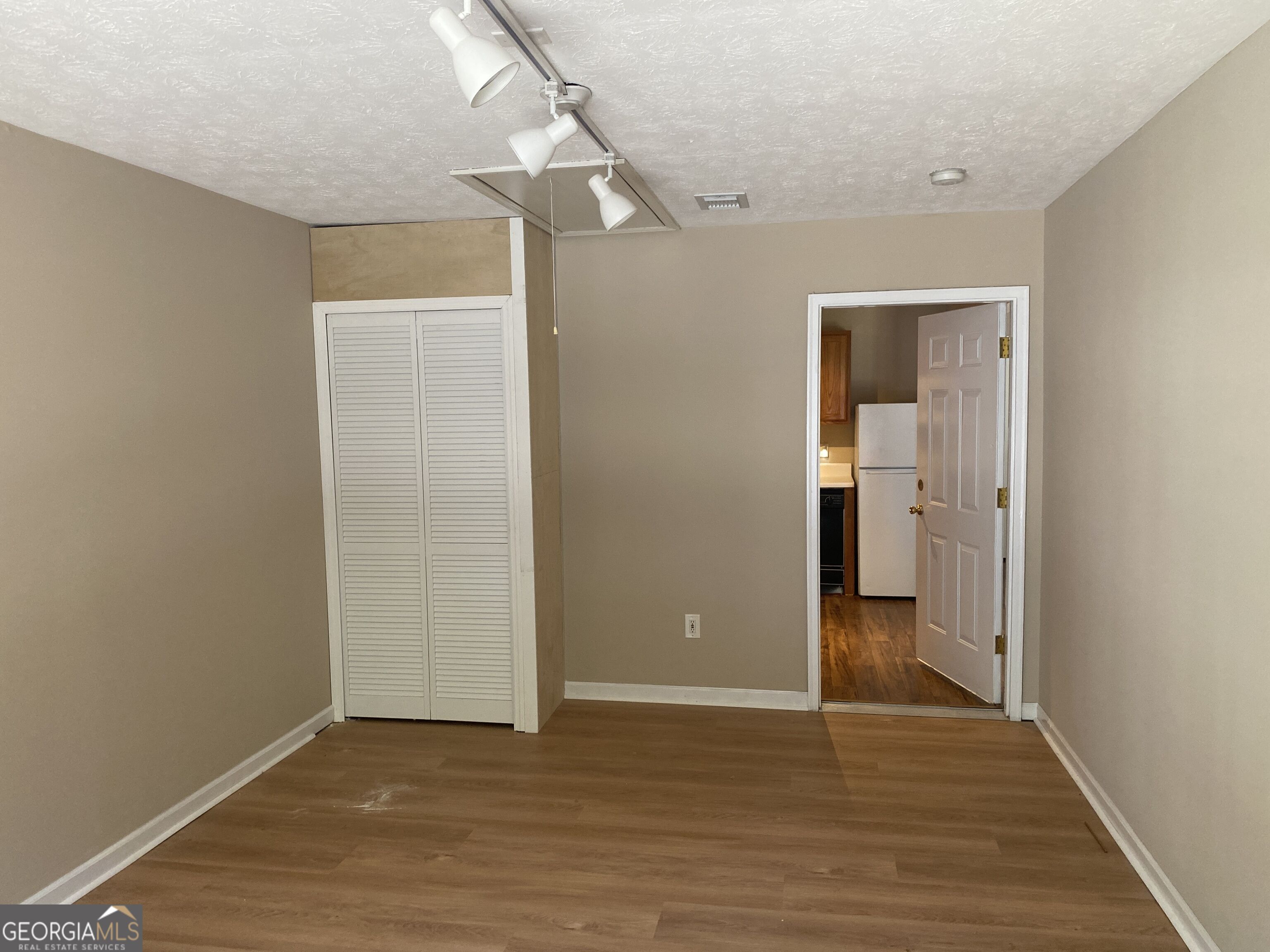 209 E Wilson Street # 19 Property Photo 12