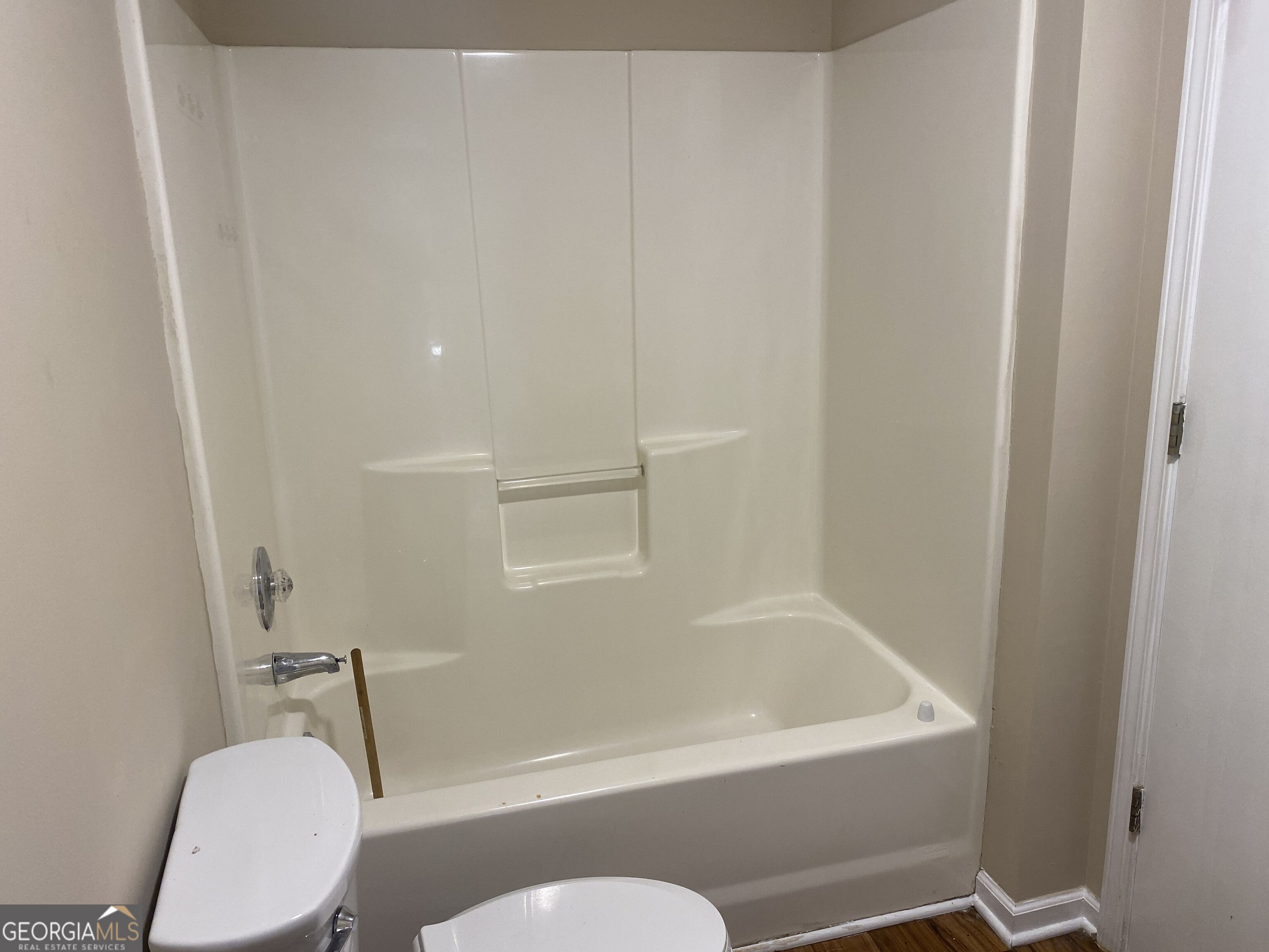 209 E Wilson Street # 19 Property Photo 17