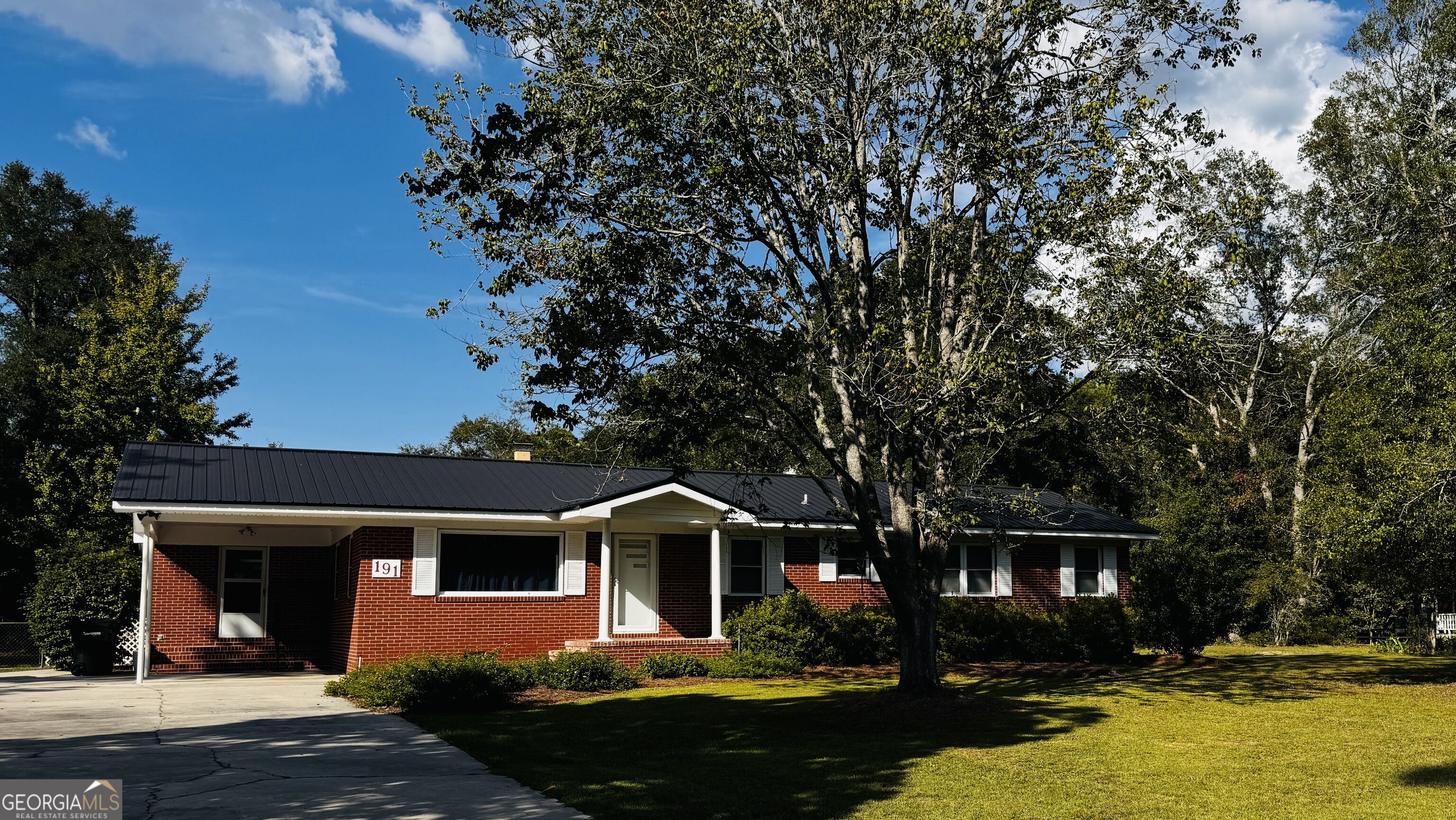191 Smith Avenue Property Photo 1