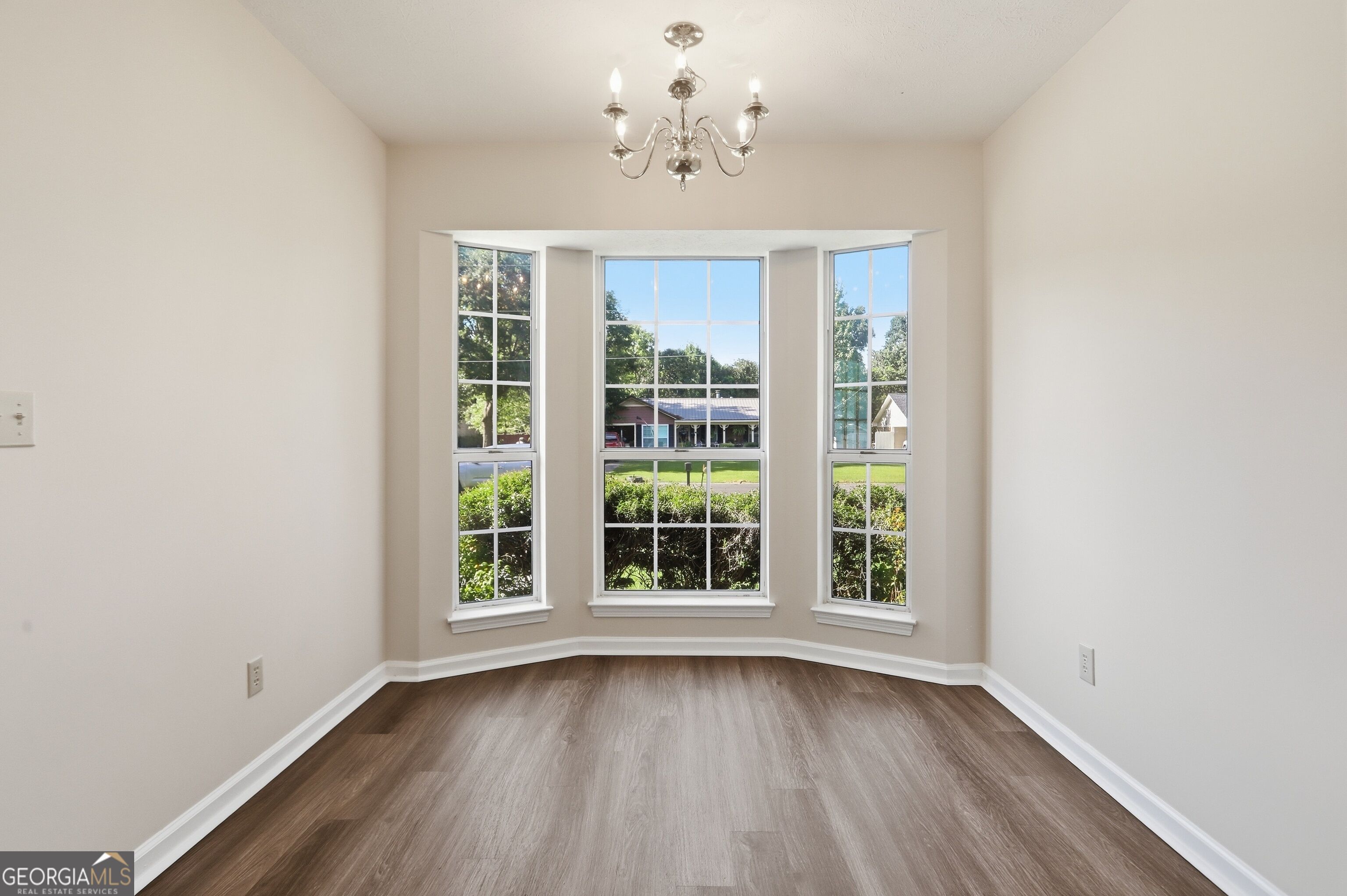 7 Frances Drive Nw Property Photo 8