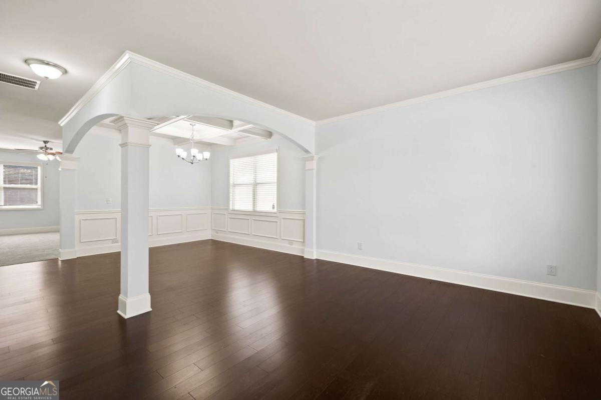 3845 Alden Place Property Photo 5