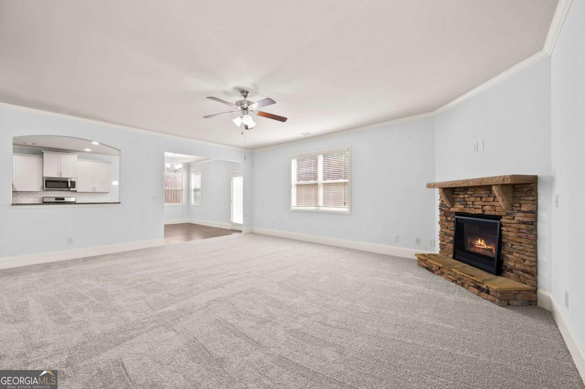 3845 Alden Place Property Photo 9