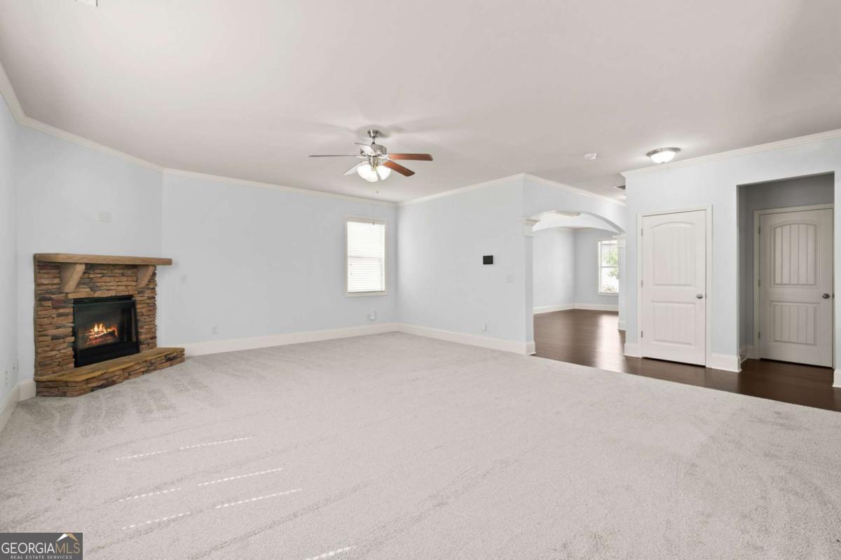 3845 Alden Place Property Photo 10