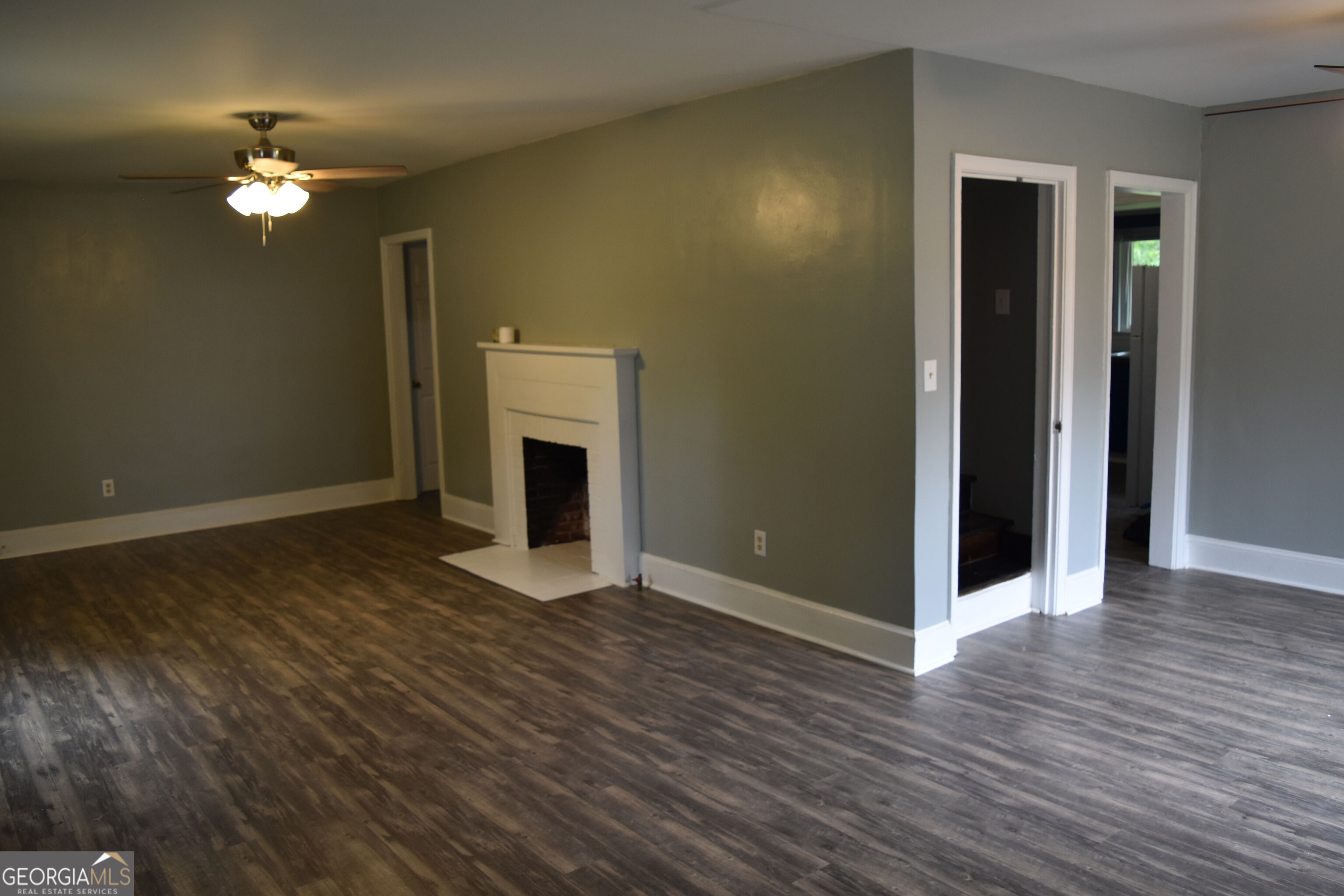 224 Oak Property Photo 2