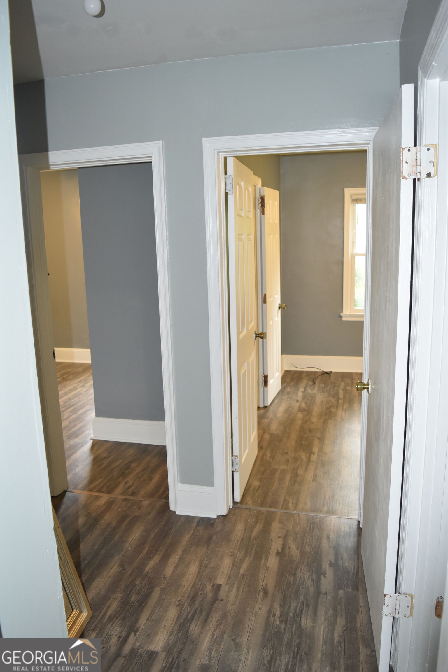 224 Oak Property Photo 4