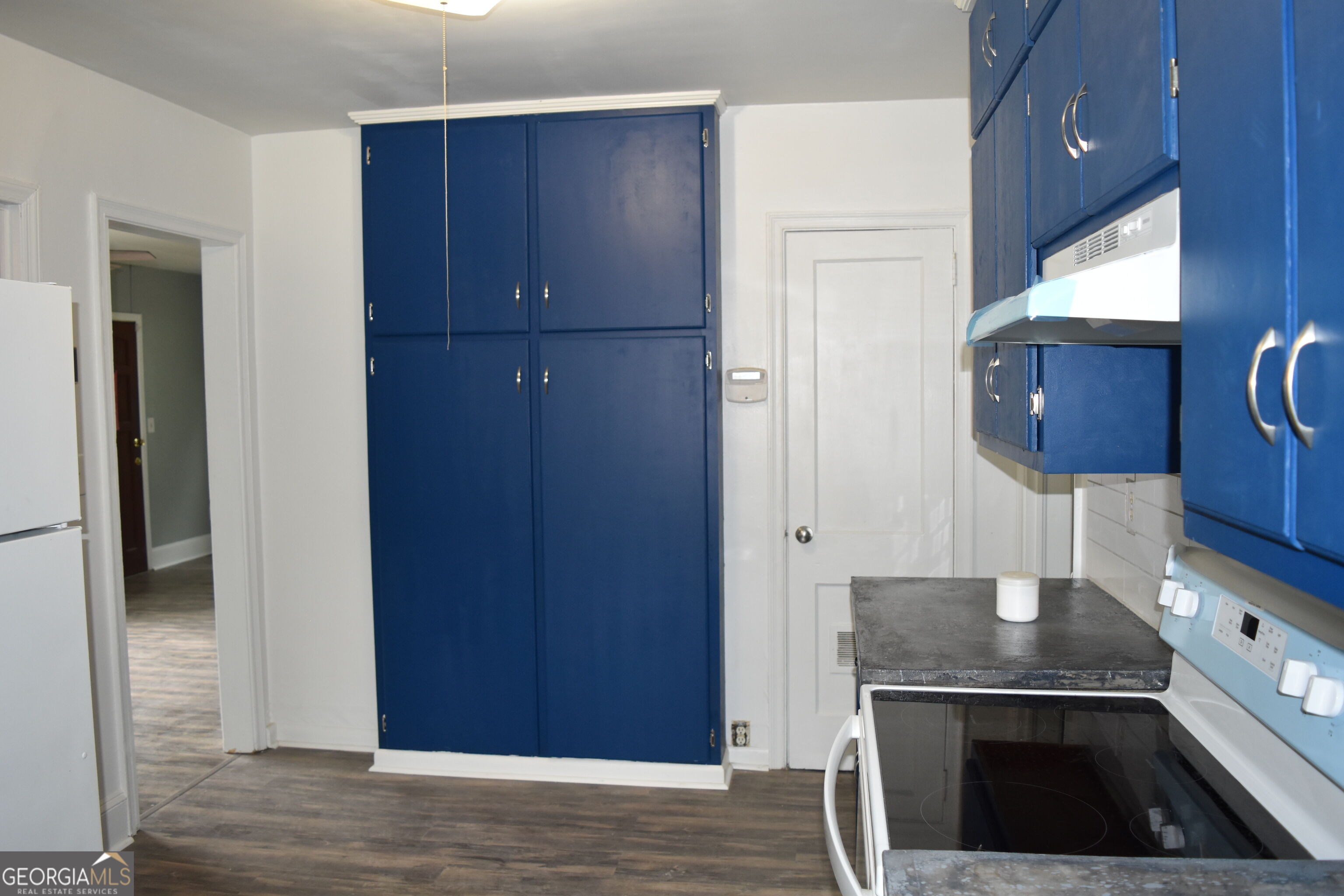 224 Oak Property Photo 10