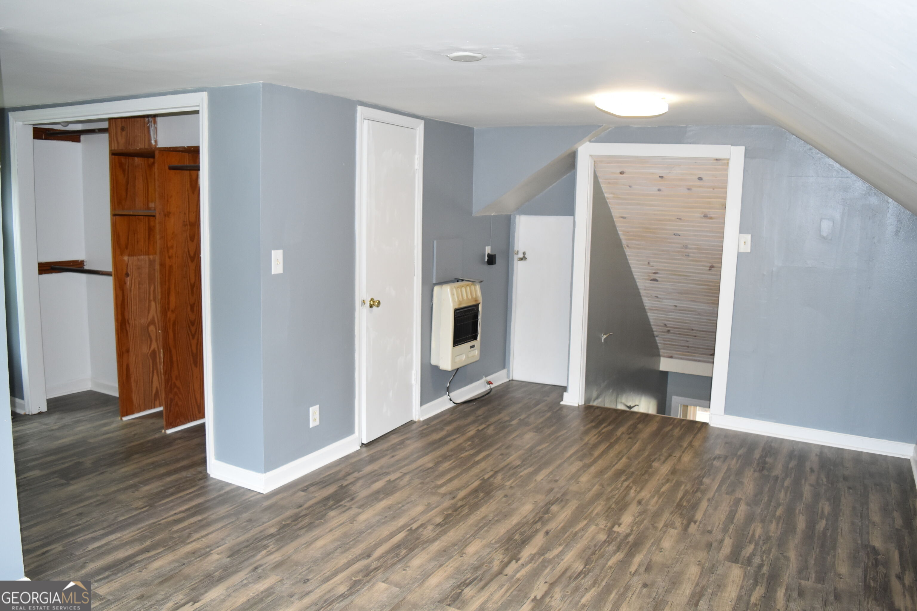 224 Oak Property Photo 14