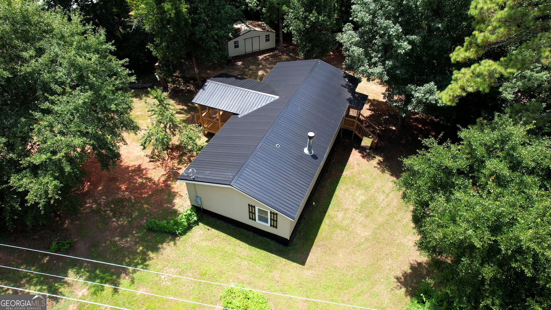 24 Davis Street Property Photo 5