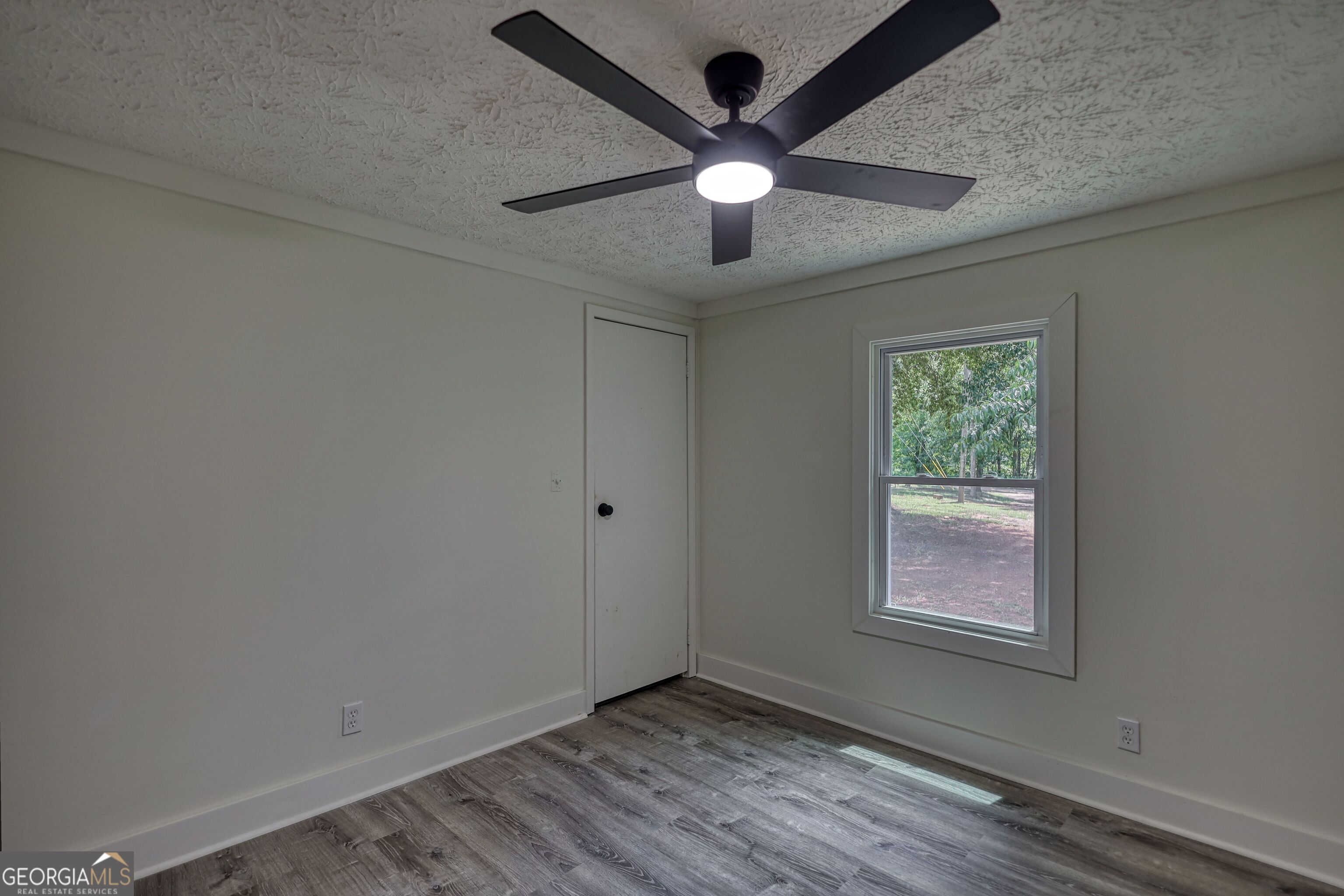 24 Davis Street Property Photo 10