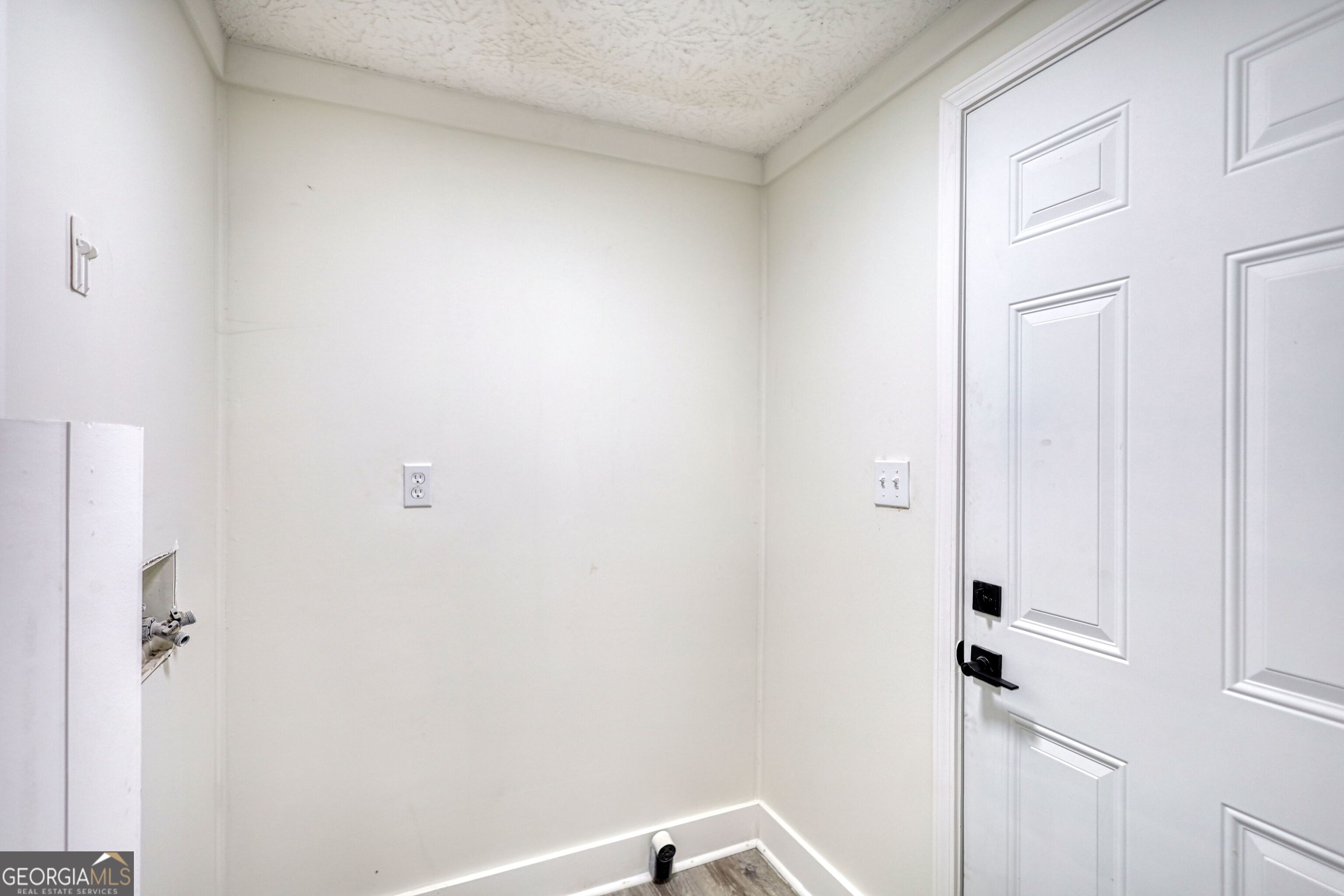 24 Davis Street Property Photo 15