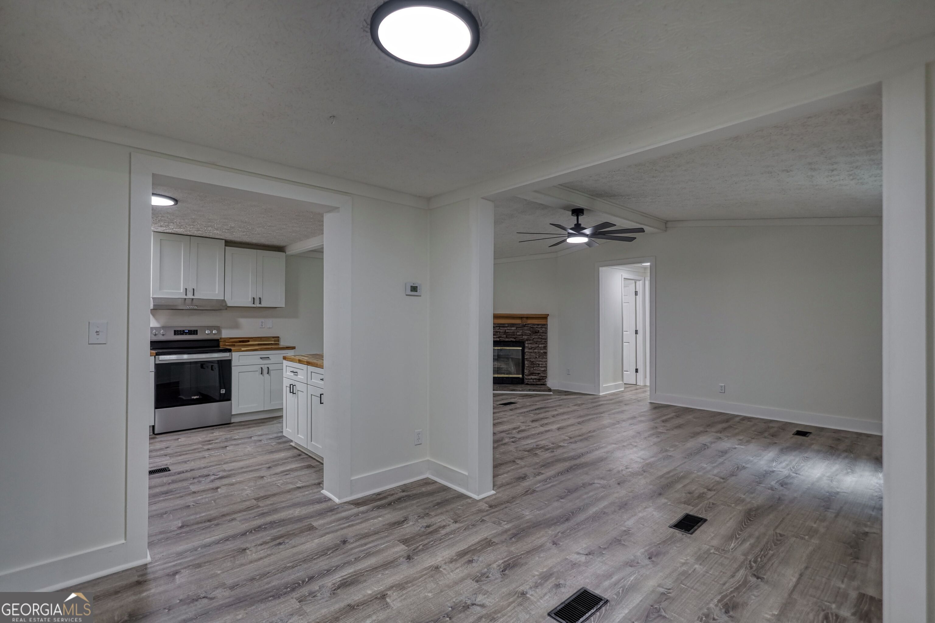 24 Davis Street Property Photo 16