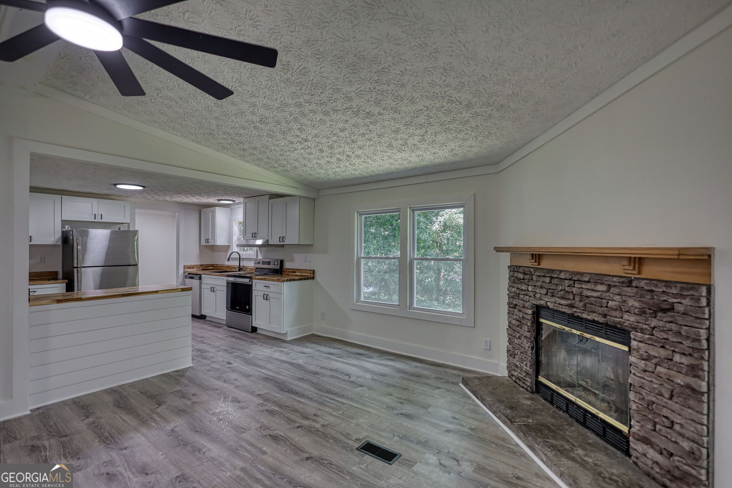 24 Davis Street Property Photo 26