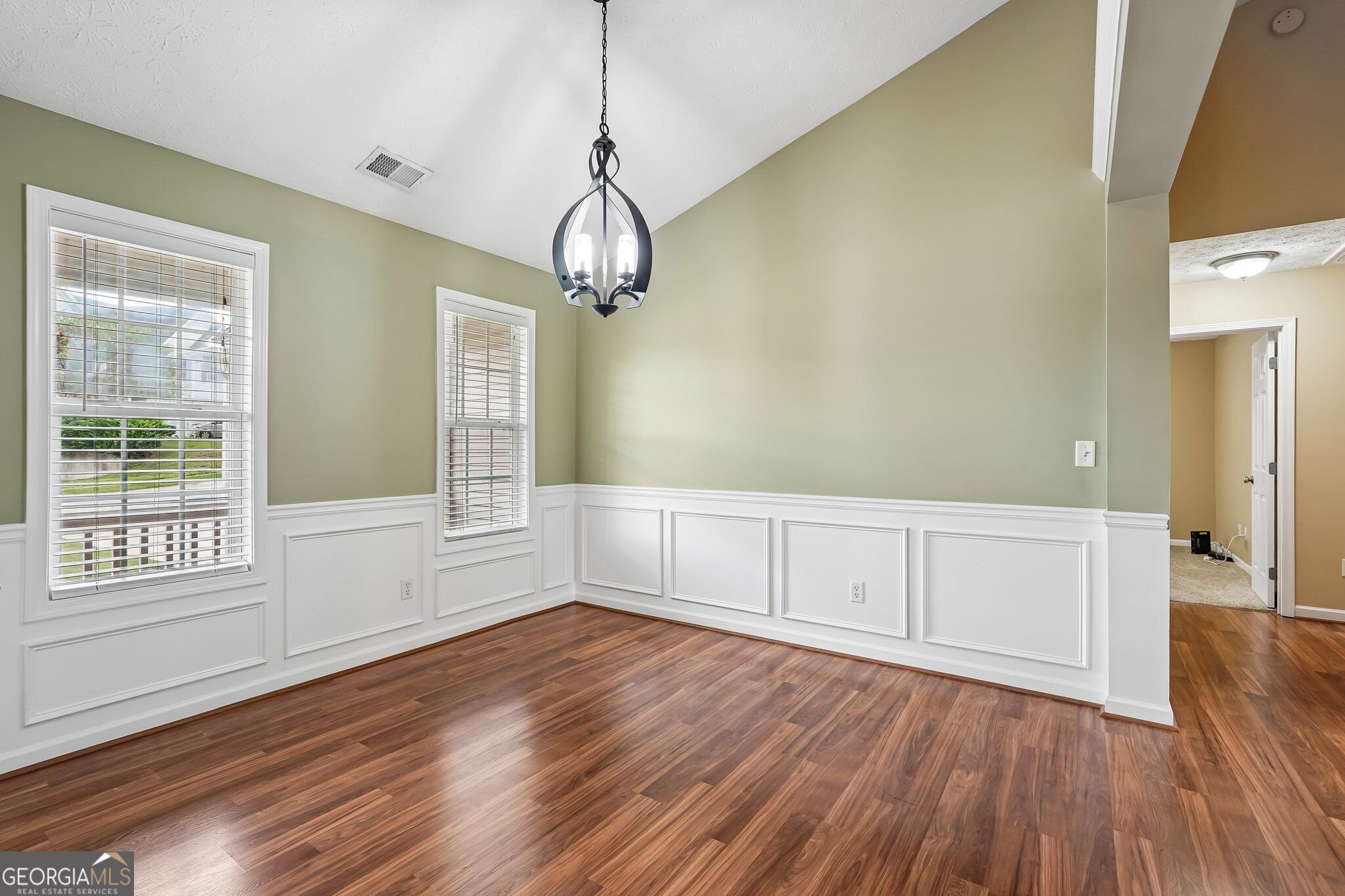 207 Overlook Court Property Photo 6