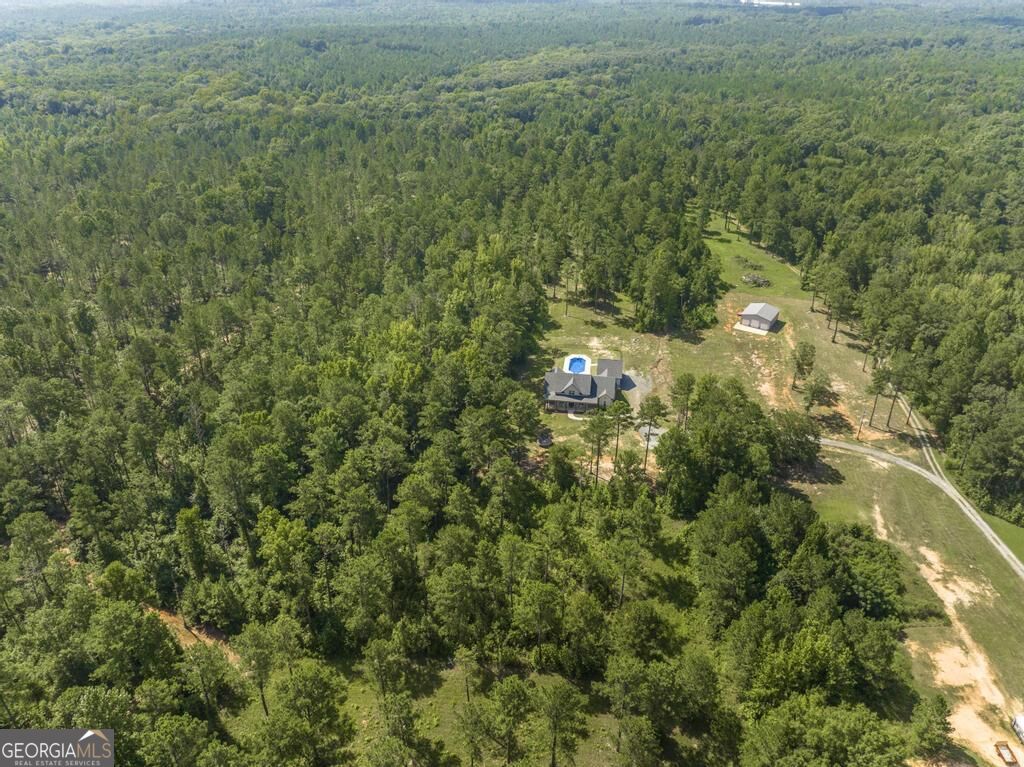 665 Edge Road Property Photo 5