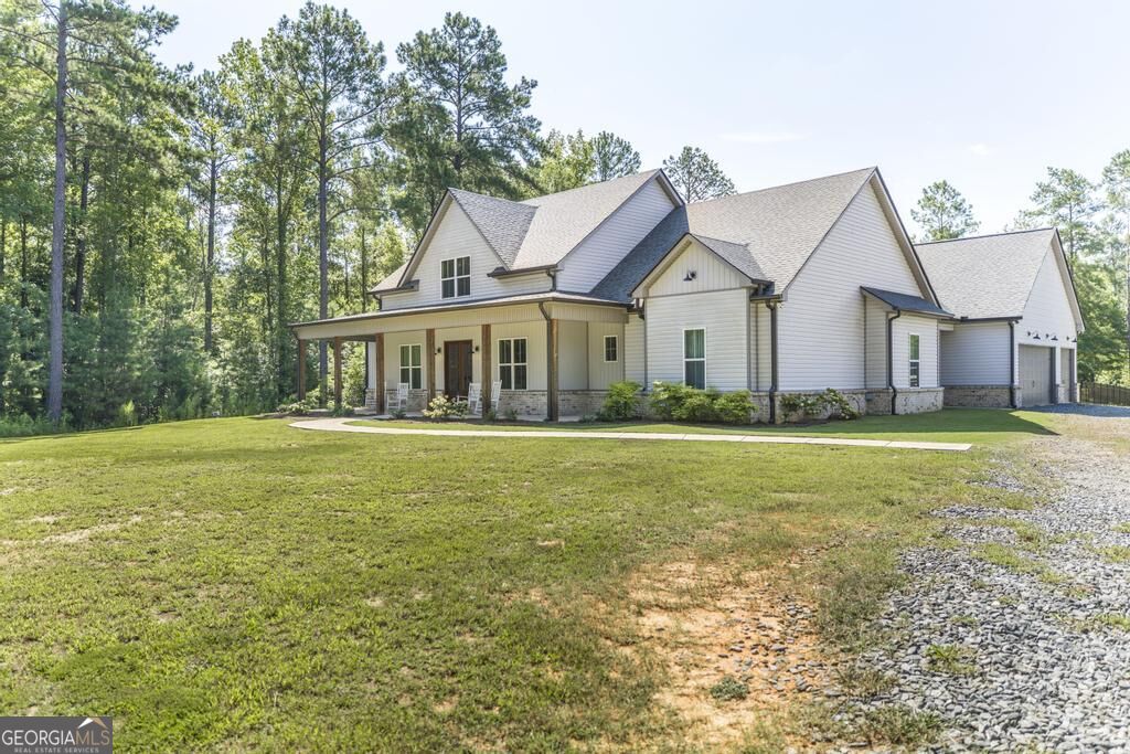 665 Edge Road Property Photo 10