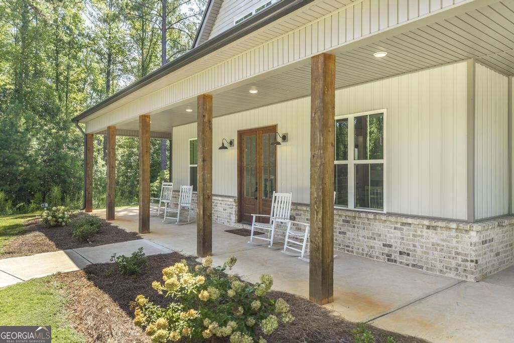 665 Edge Road Property Photo 11