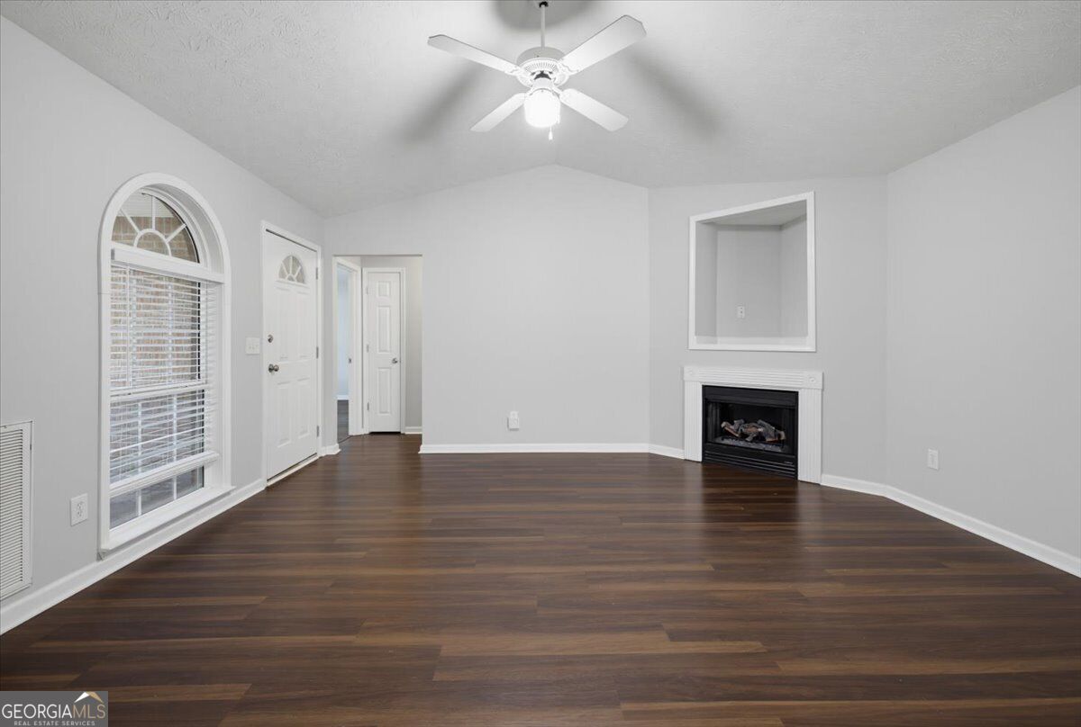 9201 Tarnwood Circle Property Photo 6