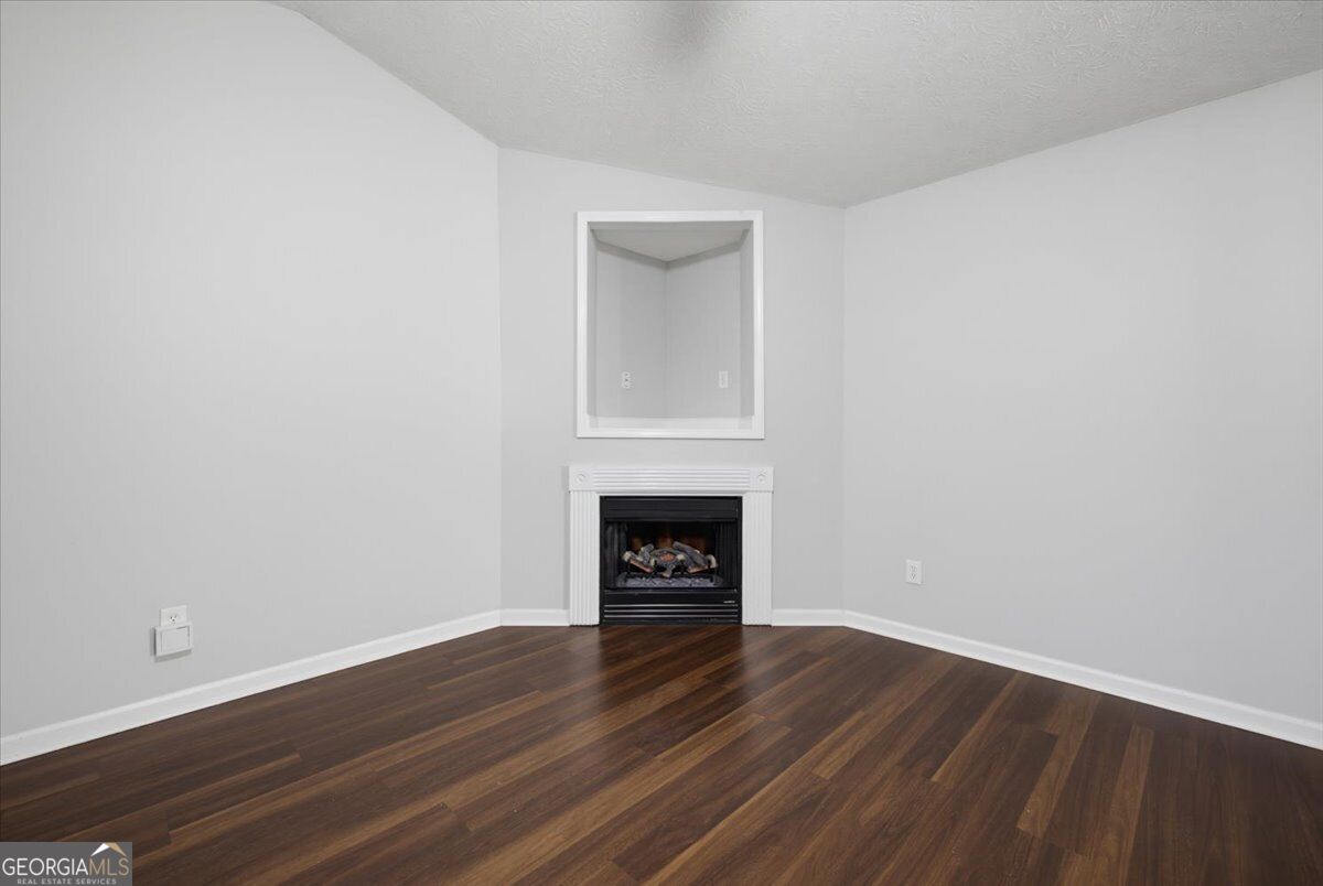 9201 Tarnwood Circle Property Photo 7