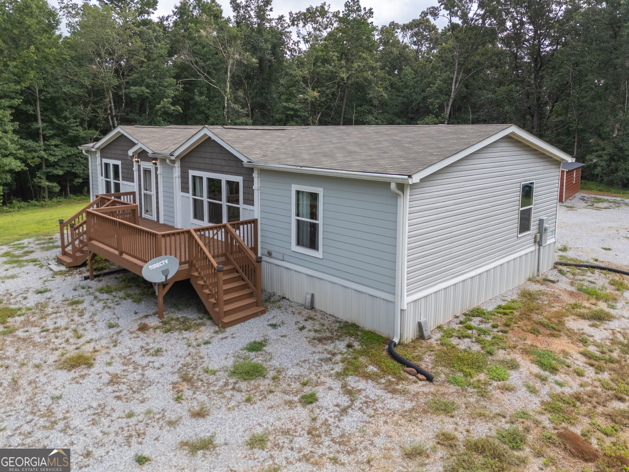 257 Iris Drive Property Photo 2