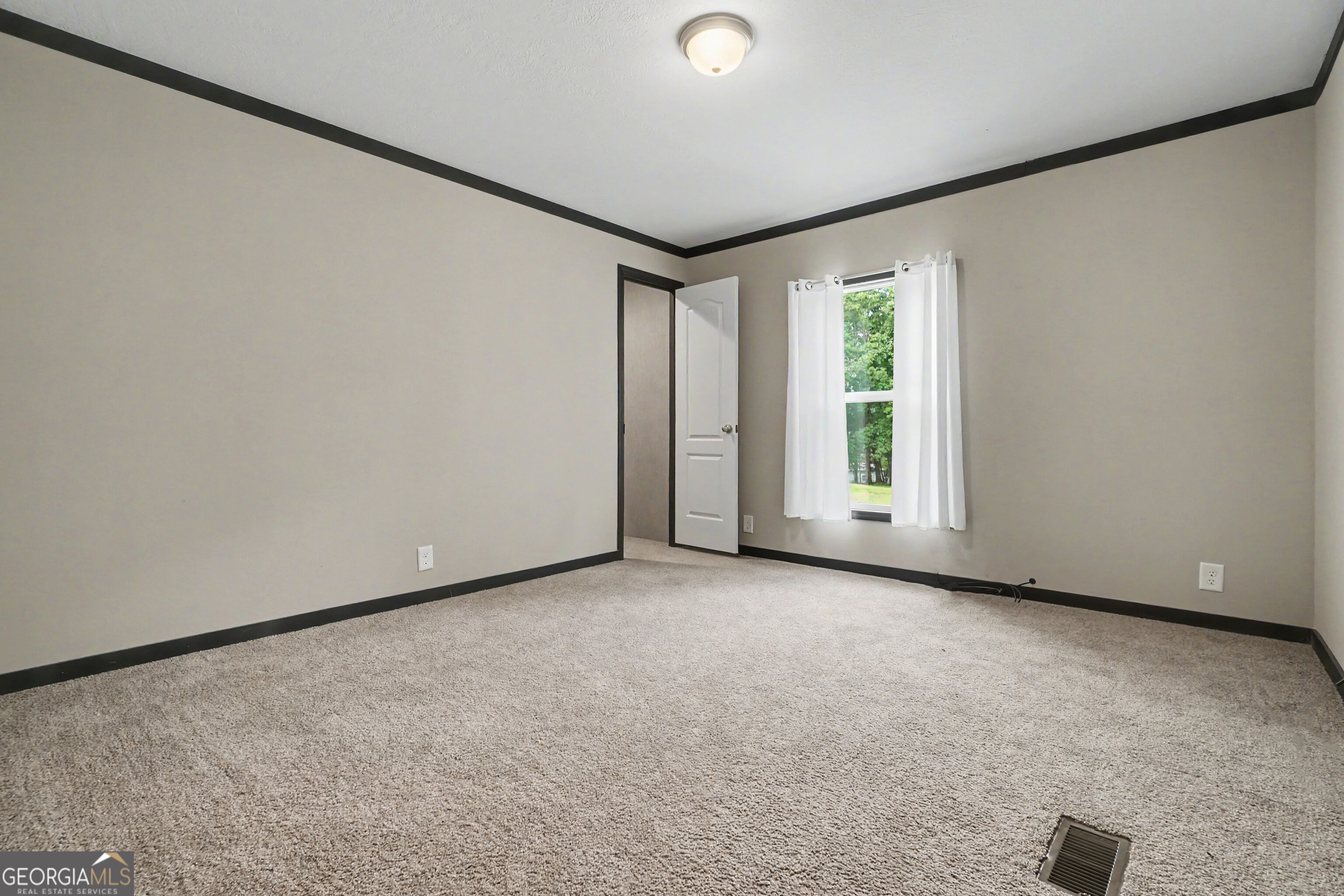 257 Iris Drive Property Photo 25