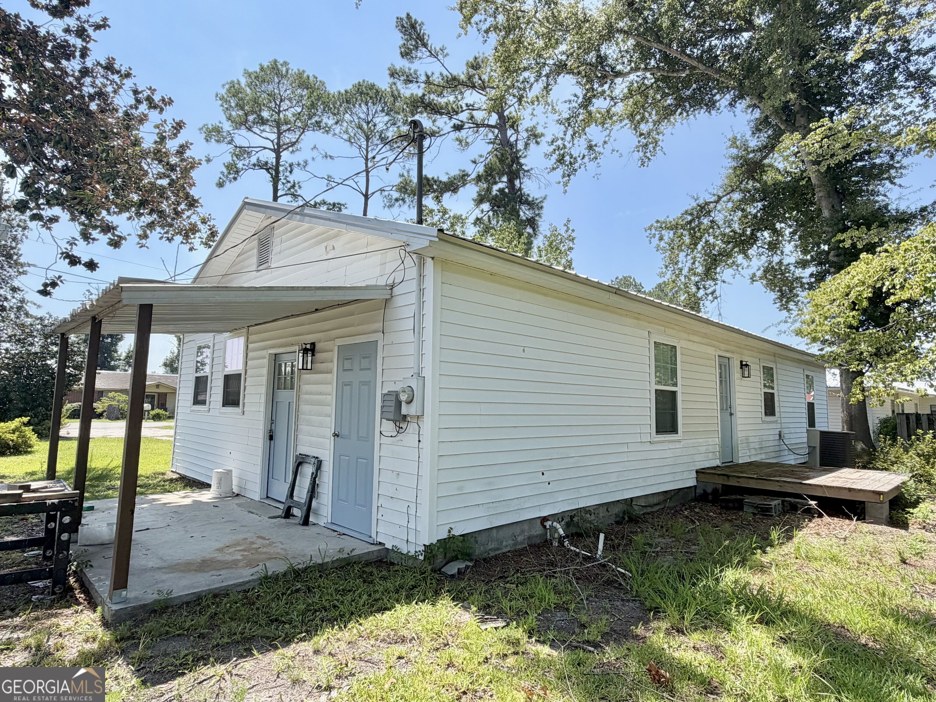 10 Grove Street Property Photo 2