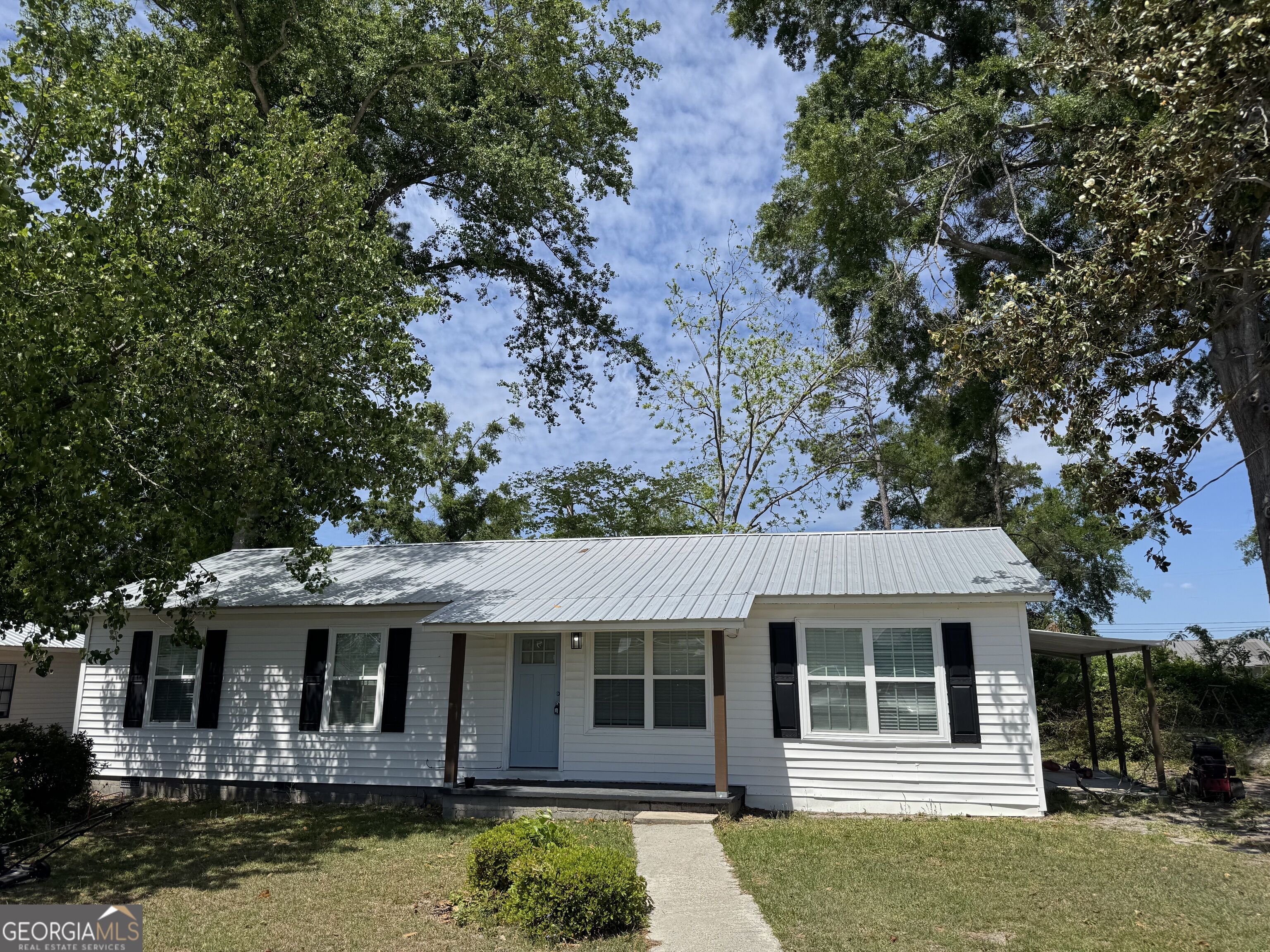10 Grove Street Property Photo 3