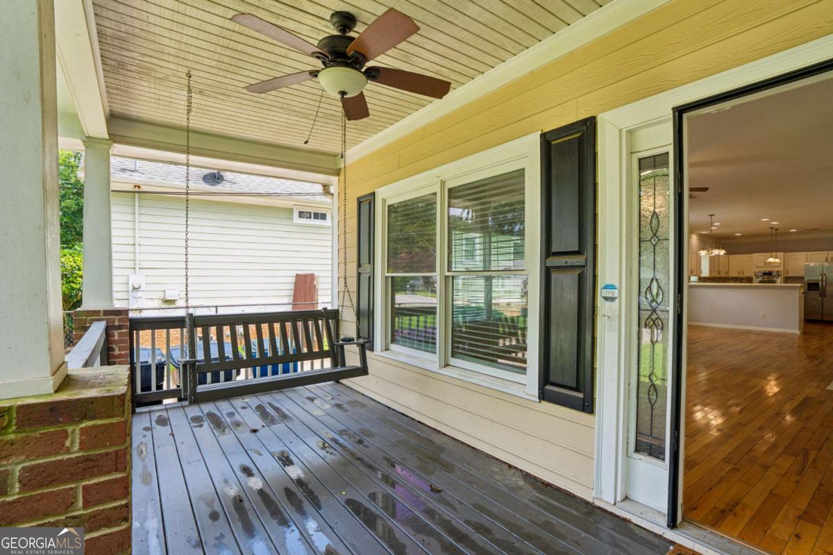 1912 E Farris Avenue Property Photo 3
