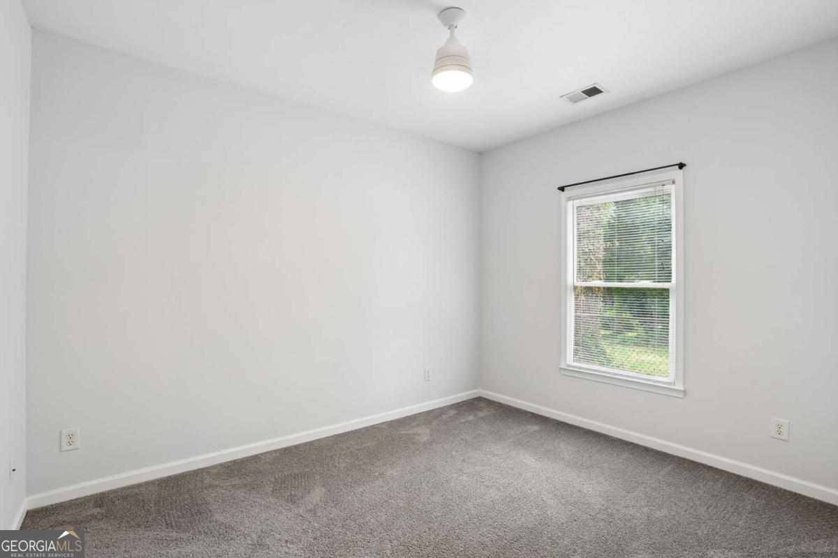 1912 E Farris Avenue Property Photo 5