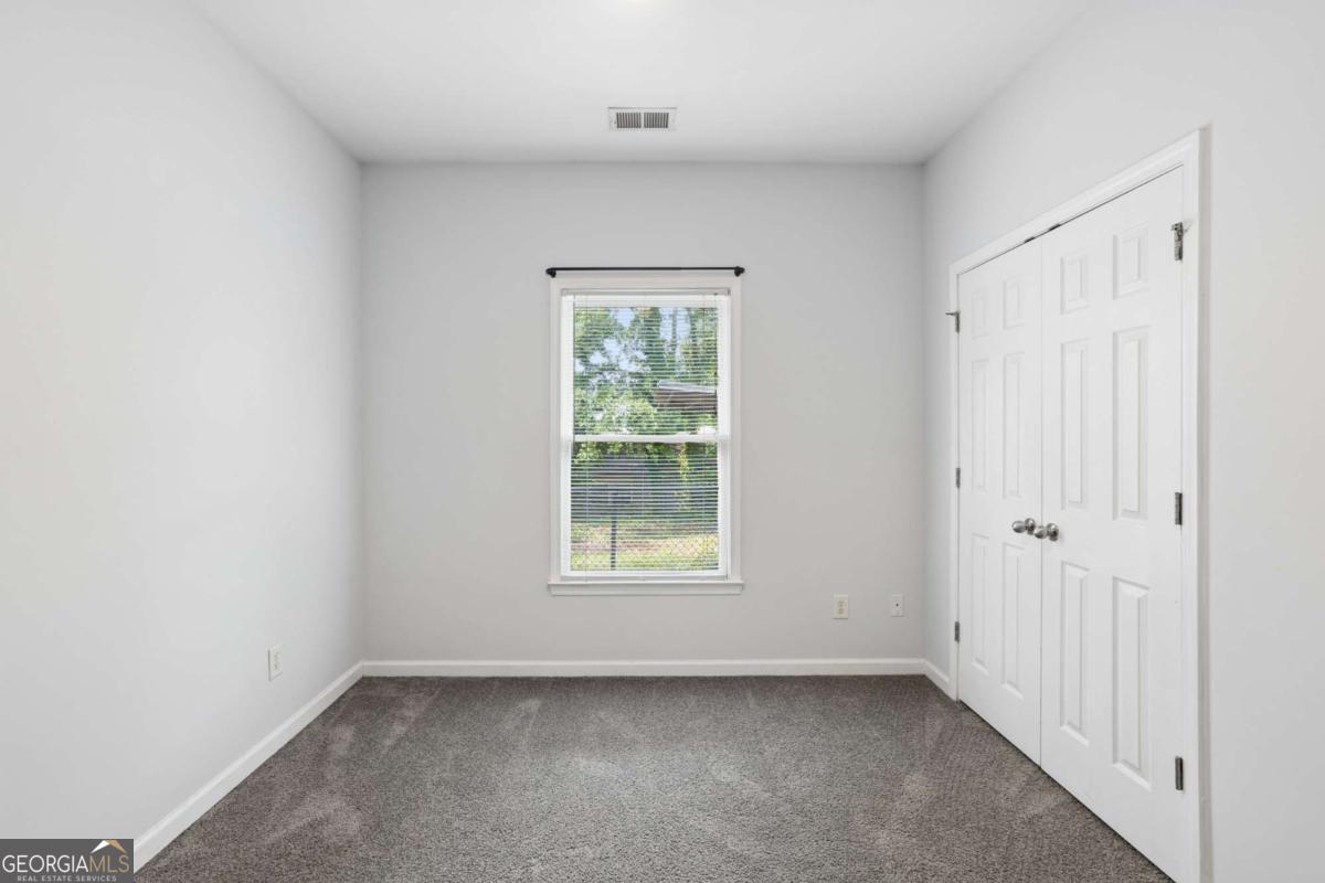 1912 E Farris Avenue Property Photo 6