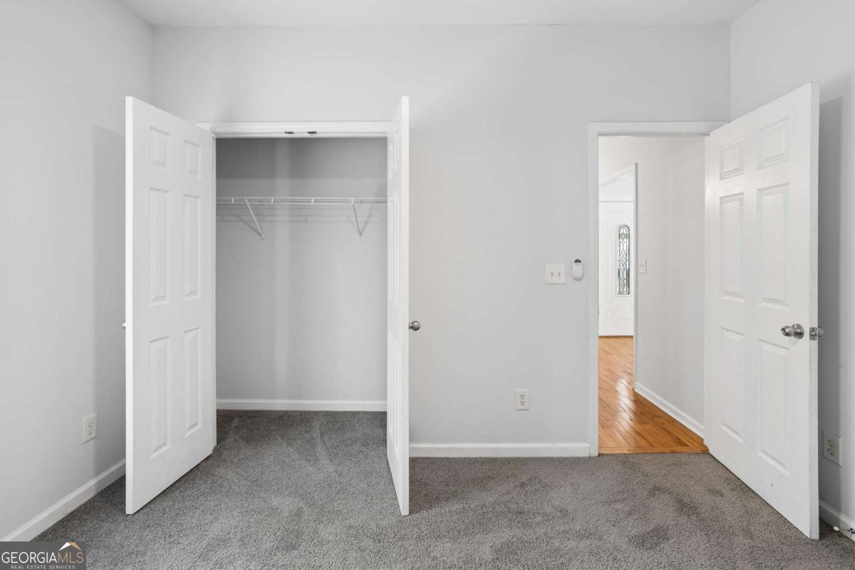 1912 E Farris Avenue Property Photo 7
